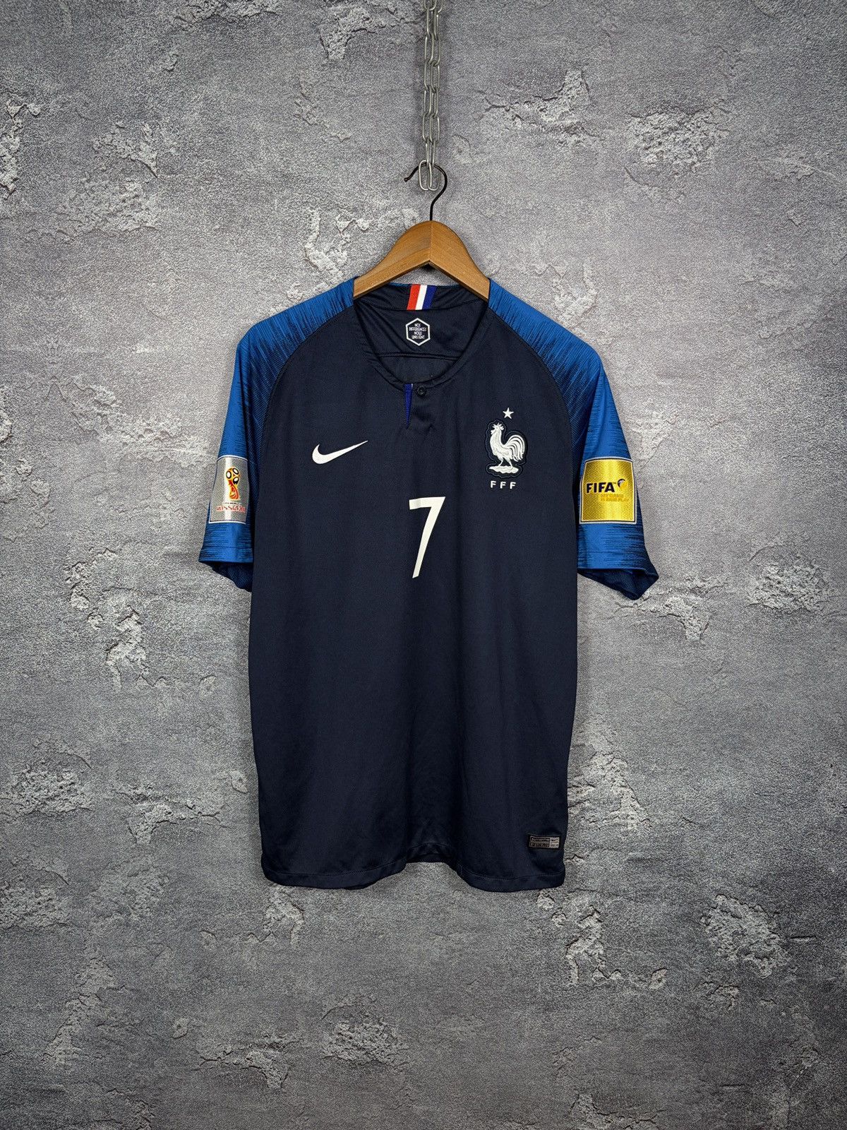Nike Nike France 2018 World Cup # Griezman Jersey T-shirt Size US L / EU 52-54 / 3 - 1 Thumbnail