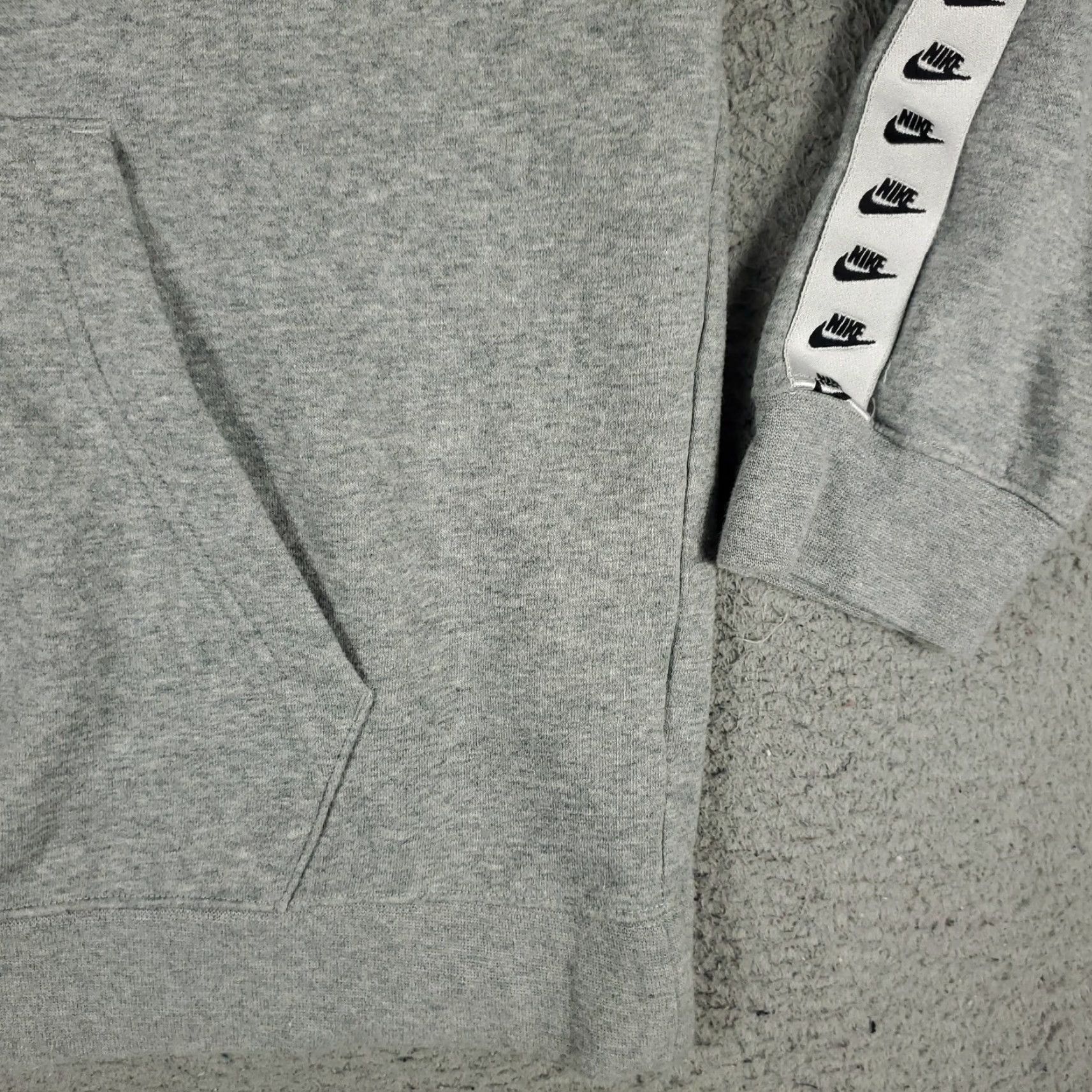 Nike Nike Hoodie Mens XL Gray Swoosh Pullover Sweatshirt Crew Neck Size US XL / EU 56 / 4 - 5 Thumbnail