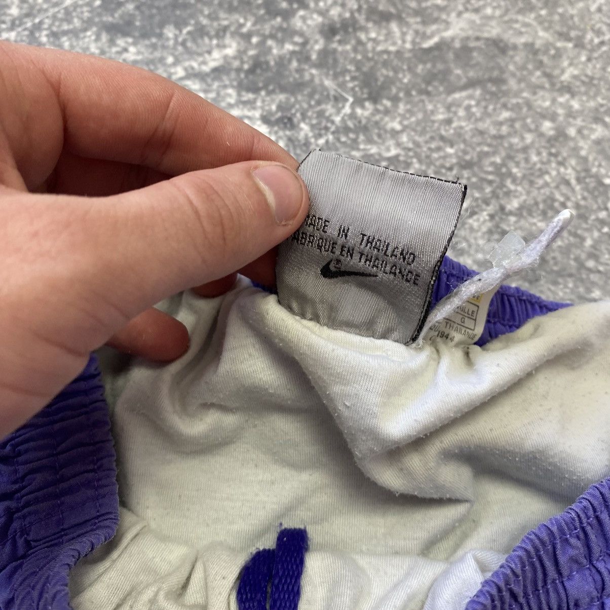Nike × Vintage Vintage 90’s Nike Small logo Court rare nylon shorts Size US 34 / EU 50 - 11 Thumbnail