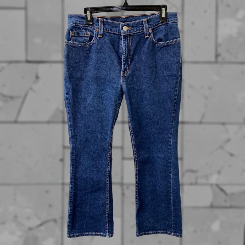 Denime VINTAGE Levi’s 515 Jeans Womens Bootcut Denim 12M Petite USA Made Blue 28in Inseam Level Mid Rise Button Closure Size 34" / US 12 / IT 48 - 1 Thumbnail
