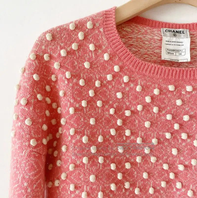 Chanel Chanel Red Cashmere Long Sleeve Sweater . Size S / US 4 / IT 40 - 2 Thumbnail