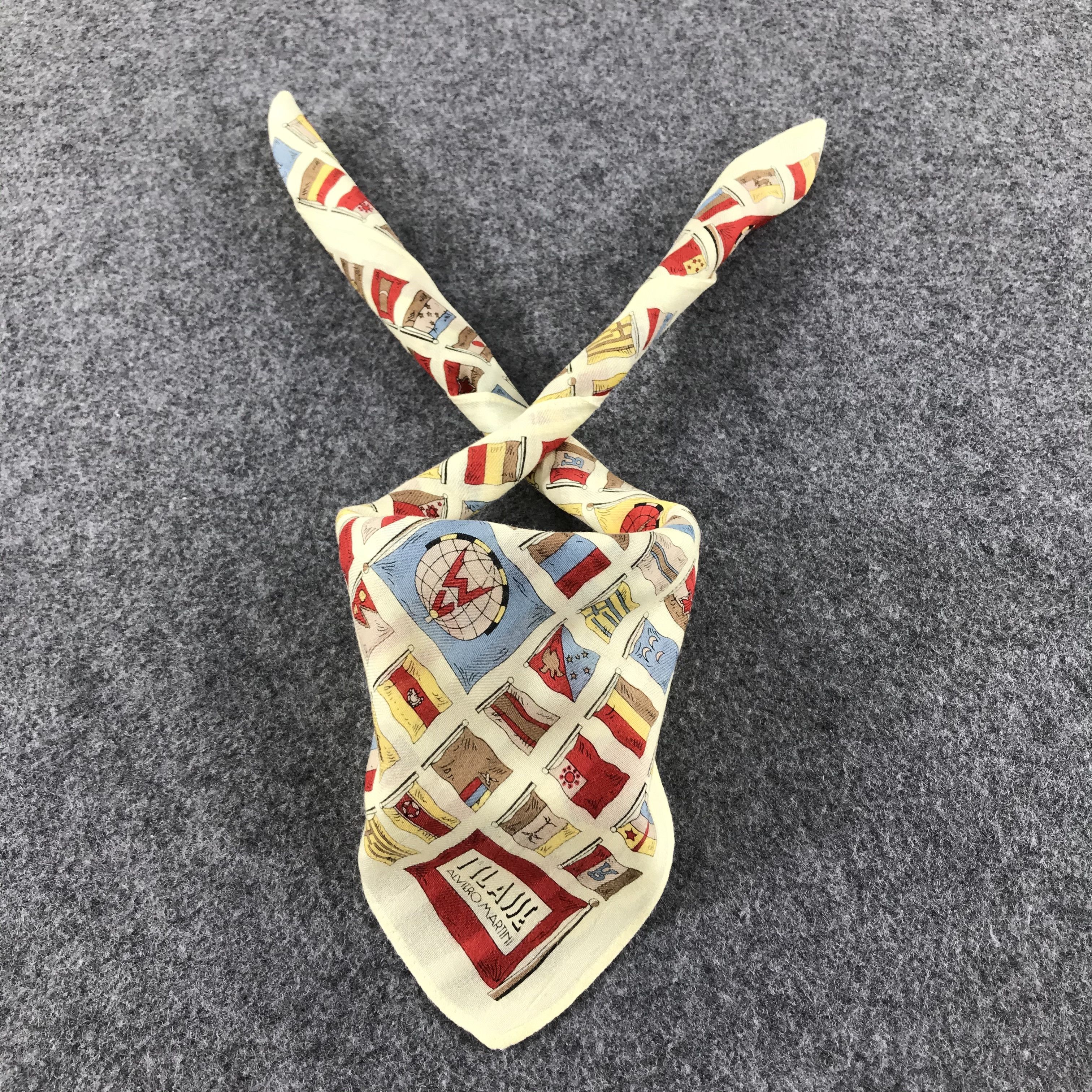 Alviero Martini Alviero Martini Handkerchief Neckerchief Bandana H442 Size ONE SIZE - 1 Thumbnail