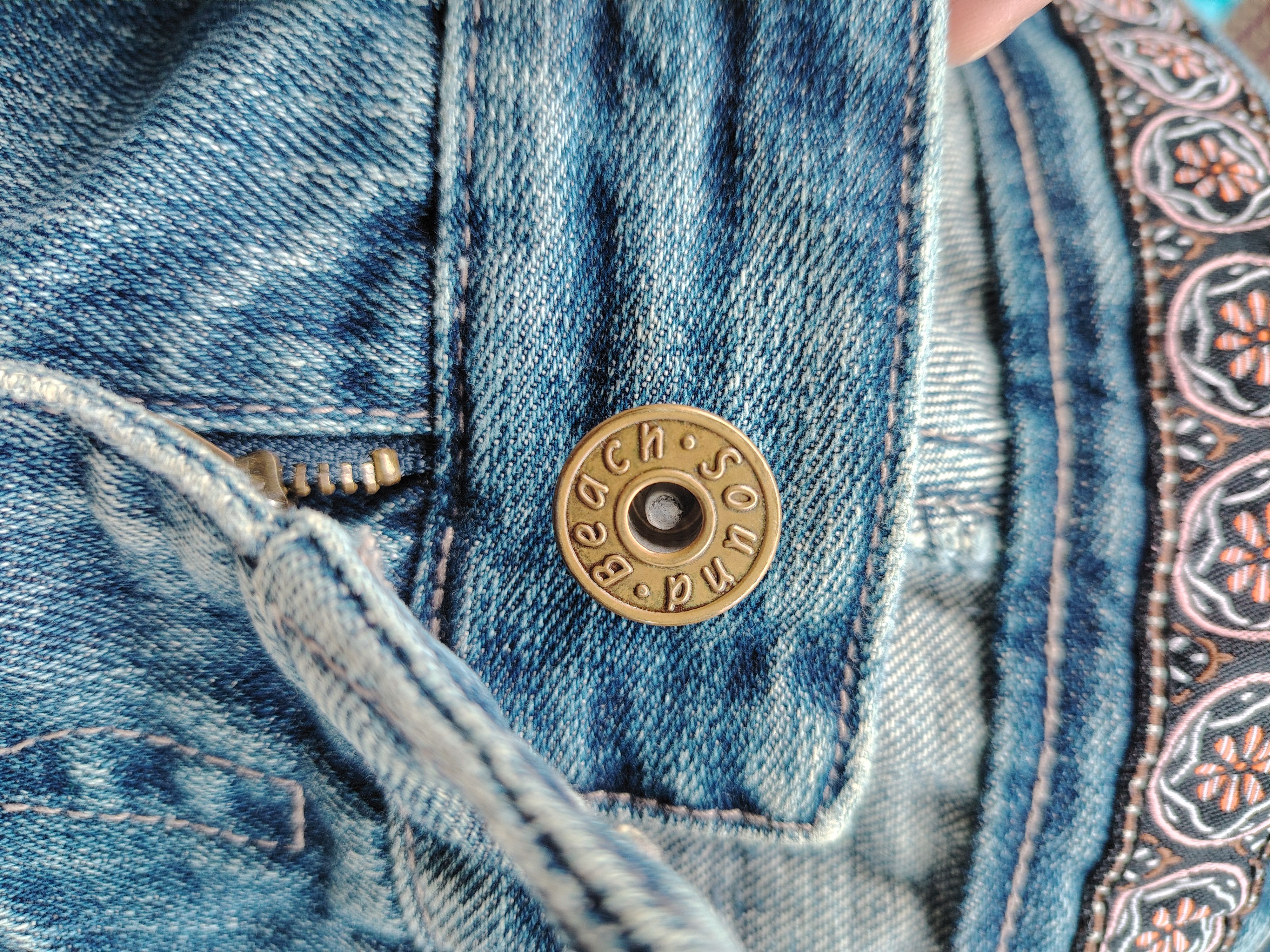If Six Was Nine 💥BEST OFFER💥VINTAGE BEACH SOUND DISTRESSED DENIM Size US 32 / EU 48 - 10 Thumbnail