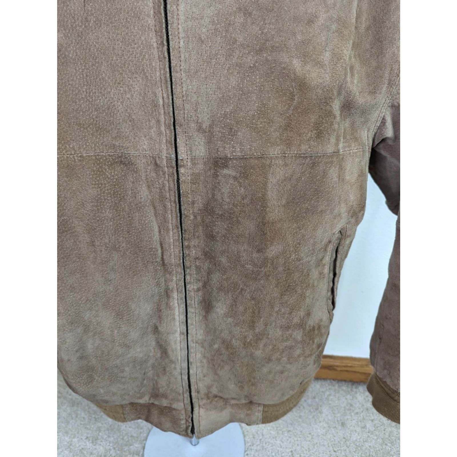Vintage VINTAGE Bomber Jacket Leather Suede Beige Tan Mens M 38-40 Full Zip Lined Pockets Casual Size US M / EU 48-50 / 2 - 5 Thumbnail