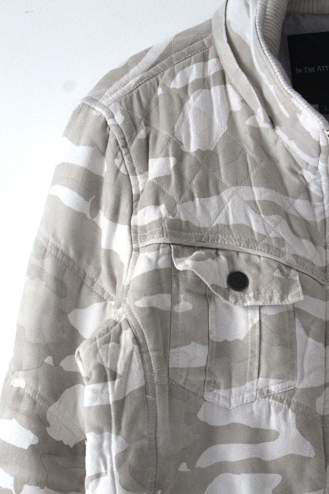 In The Attic 2000S IN THE ATTIC HOMME SNOW CAMO QUILTED ZIP-UP JACKET Size US M / EU 48-50 / 2 - 4 Thumbnail