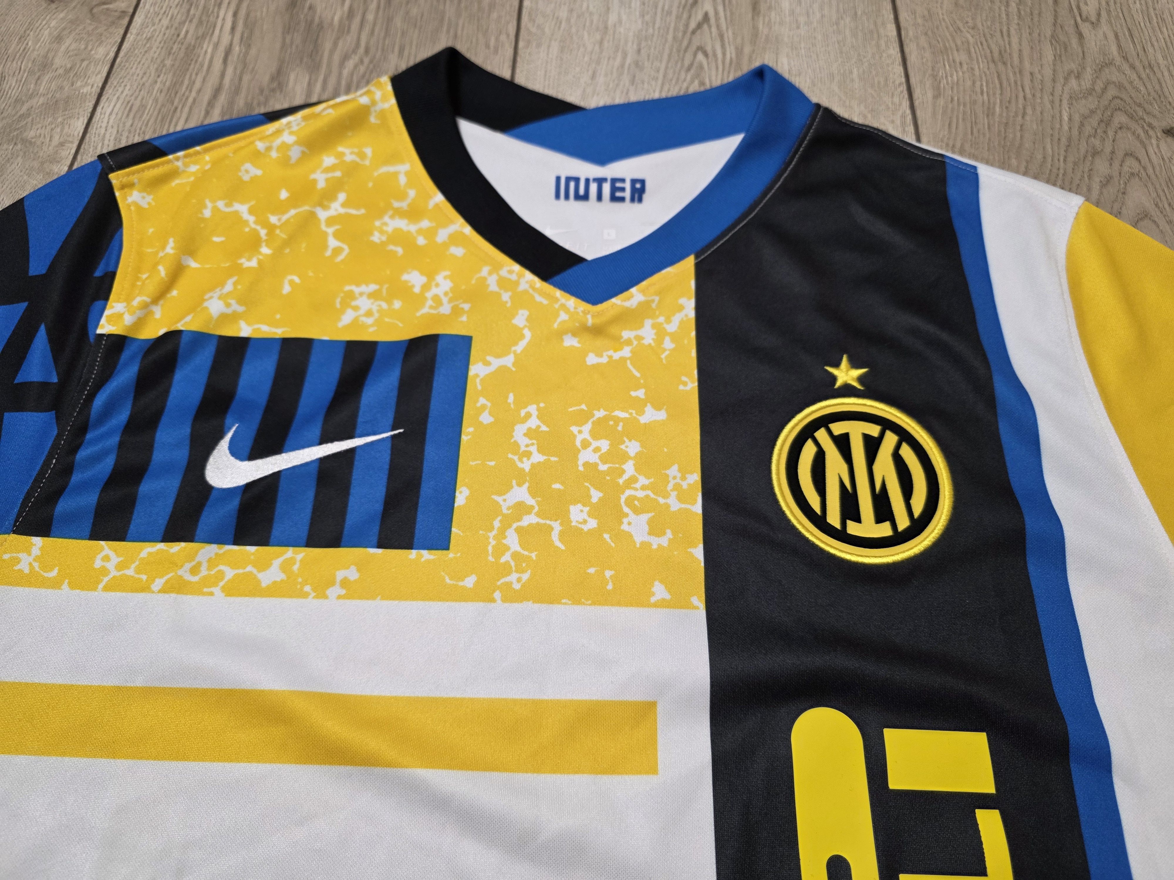Nike INTER MILAN 2020 2021 FOURTH FOOTBALL SHIRT SOCCER JERSEY Size US L / EU 52-54 / 3 - 3 Thumbnail