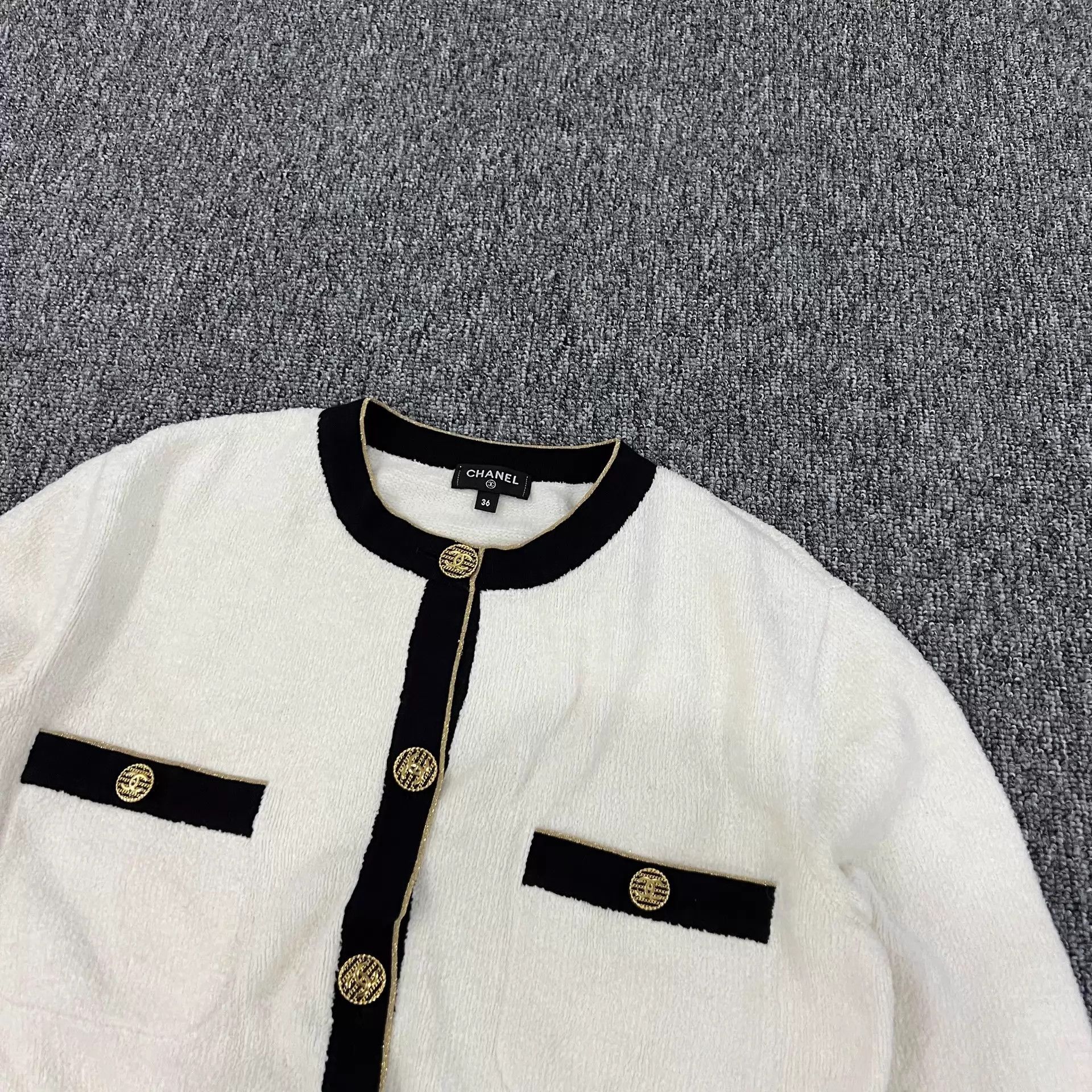 Chanel Chanel Cruise Short Cardigan B&W Gold Buttons Size XS / US 0-2 / IT 36-38 - 3 Thumbnail