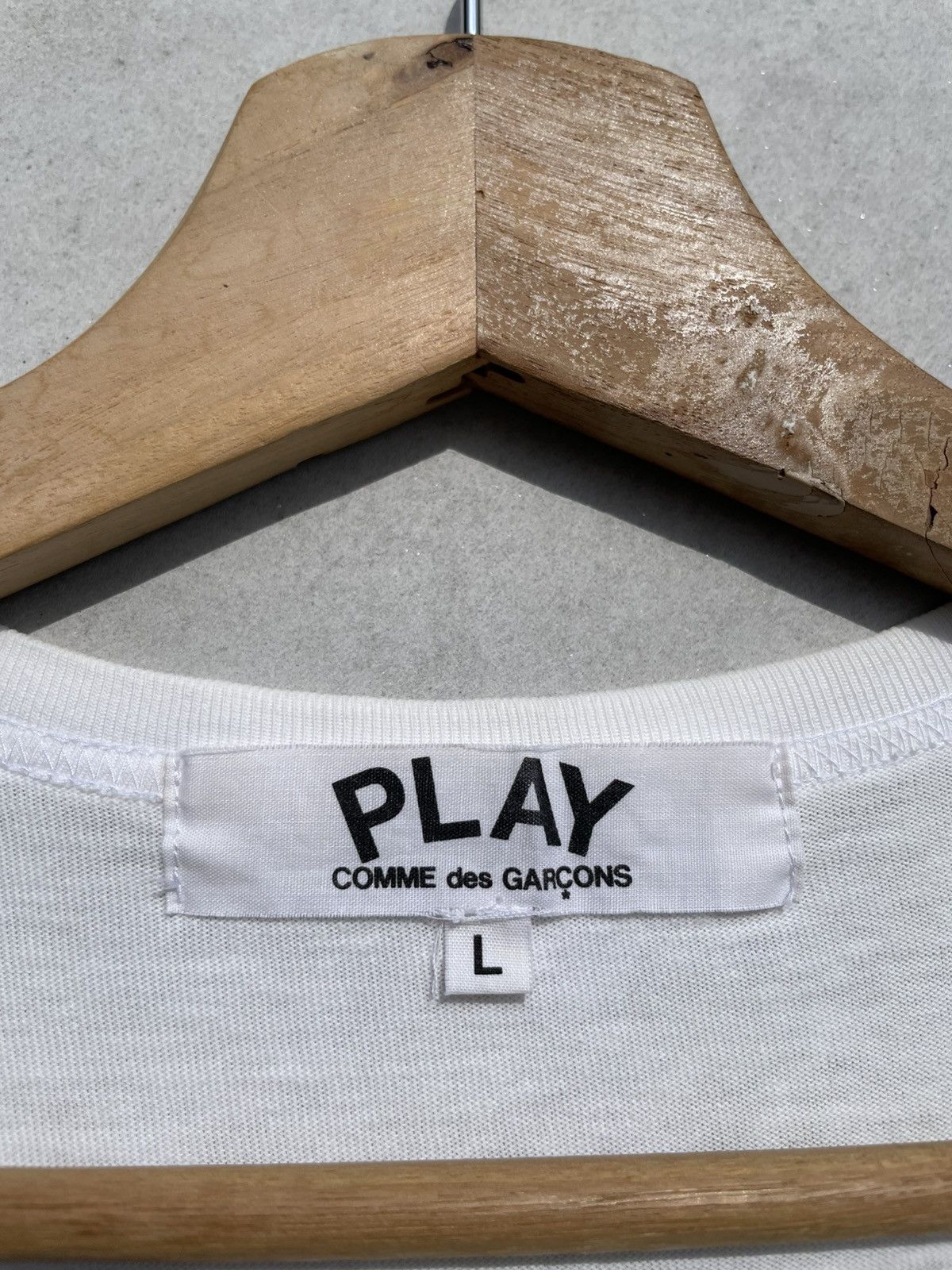 Comme des Garcons PLAY 🔥Accept Binding Offer🔥 Comme des Garcons PLAY Size L / US 10 / IT 46 - 3 Thumbnail