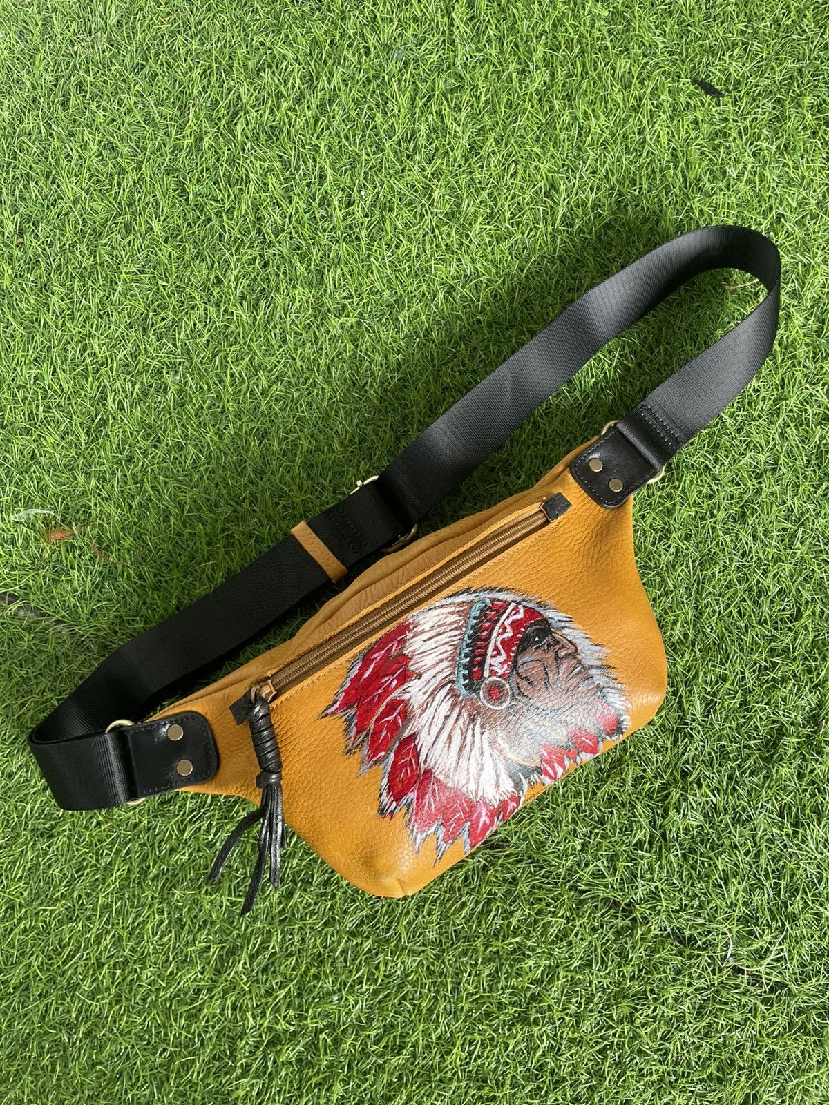 Handmade Authentic CUSTOM WAISTBAG Red Indian art Size ONE SIZE - 1 Thumbnail