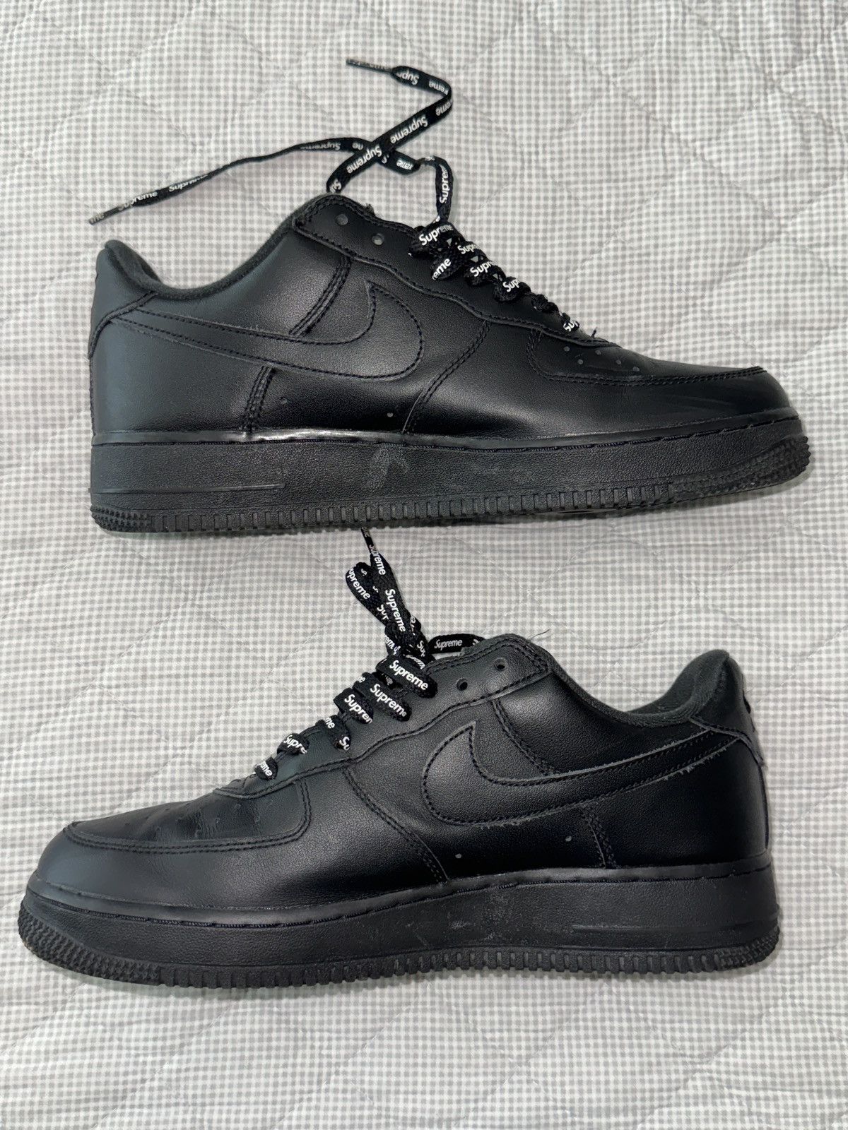 Nike × Supreme Nike Air Force 1 Low ‘ Supreme Black ‘ Size US 8.5 / EU 41-42 - 2 Thumbnail
