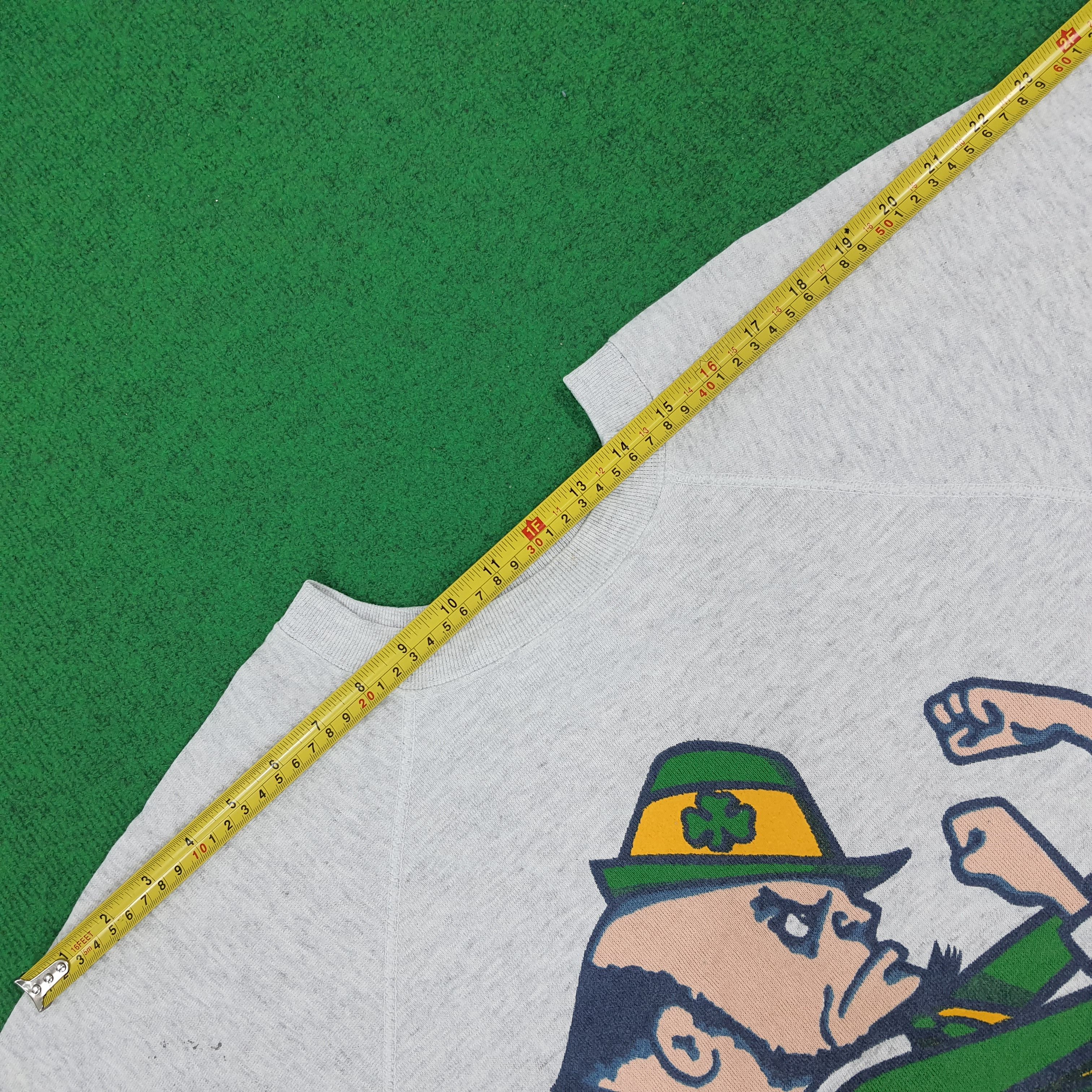 Vintage Vintage Notre Dame Fighting Irish Swetashirts Size US L / EU 52-54 / 3 - 8 Thumbnail