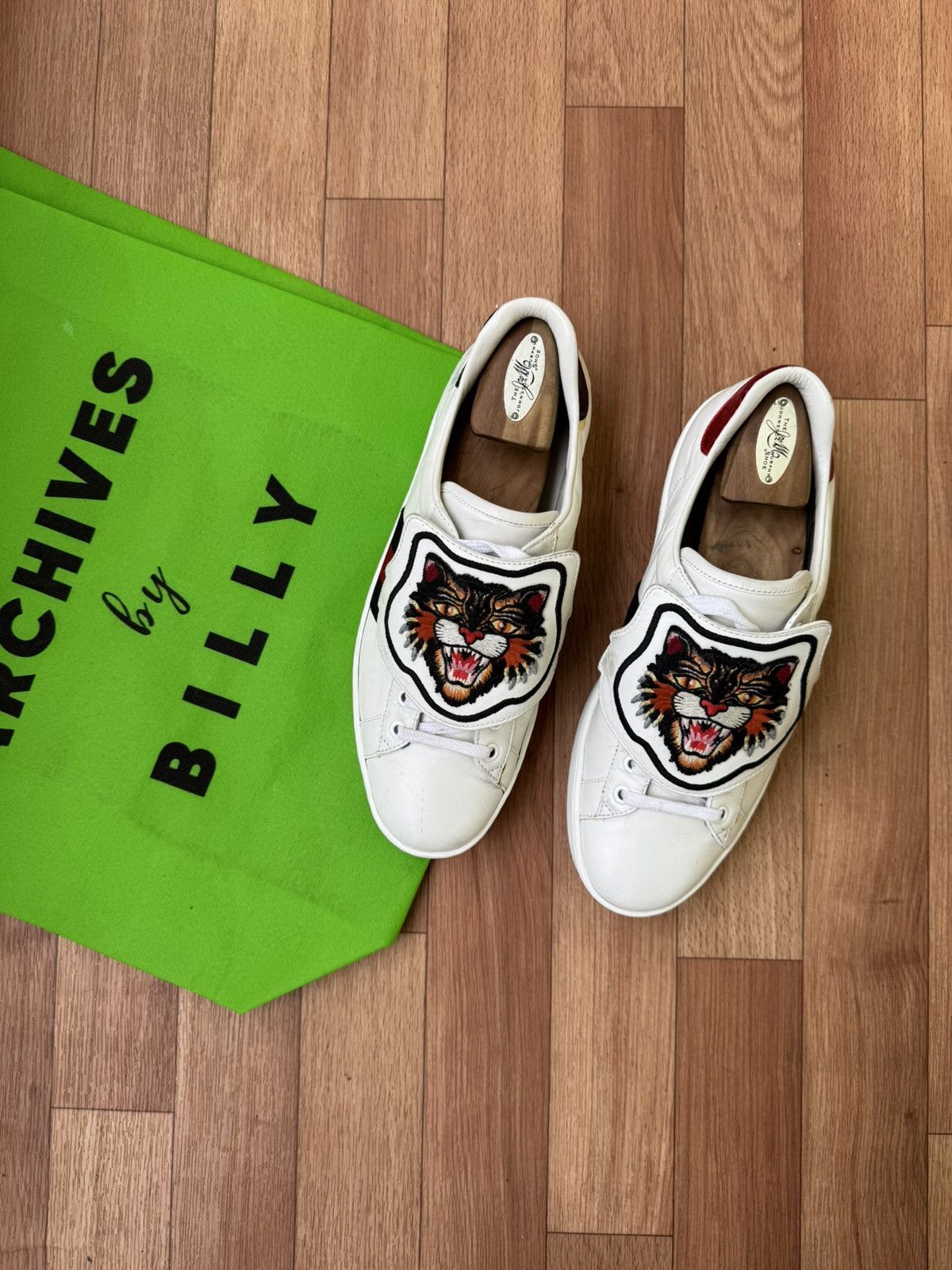 Gucci Gucci Tiger patch Sneakers Size US 8 / EU 41 - 1 Thumbnail