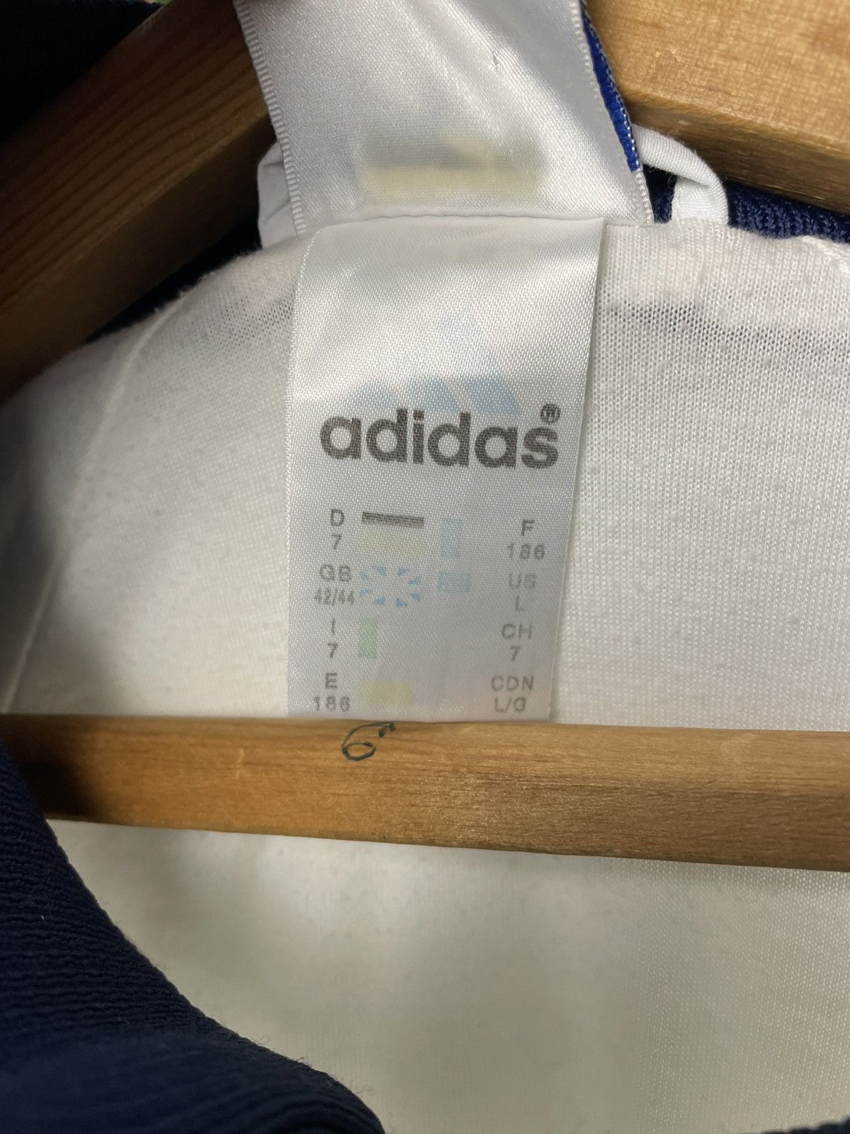 Adidas Vintage Adidas Light Jacket Big Logo Full Zip y2k Size L Size US L / EU 52-54 / 3 - 5 Thumbnail