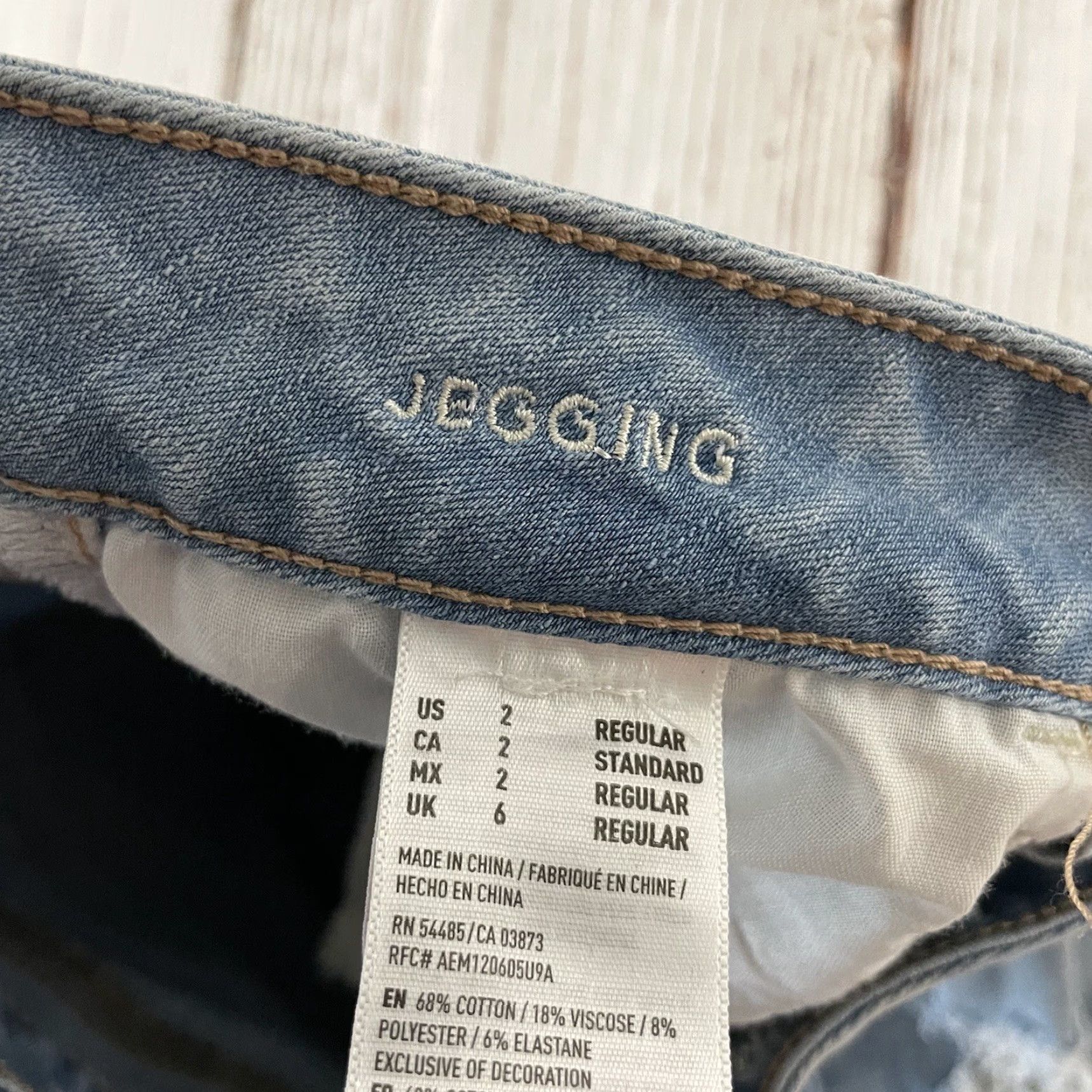American Eagle Outfitters VINTAGE American Eagle 360 Super Stretch Distressed Skinny Denim Jeans Women's 2 Regular Blue Denim Stretch Jeans Women 2 Regular Size 26" / US 2 / IT 38 - 3 Thumbnail