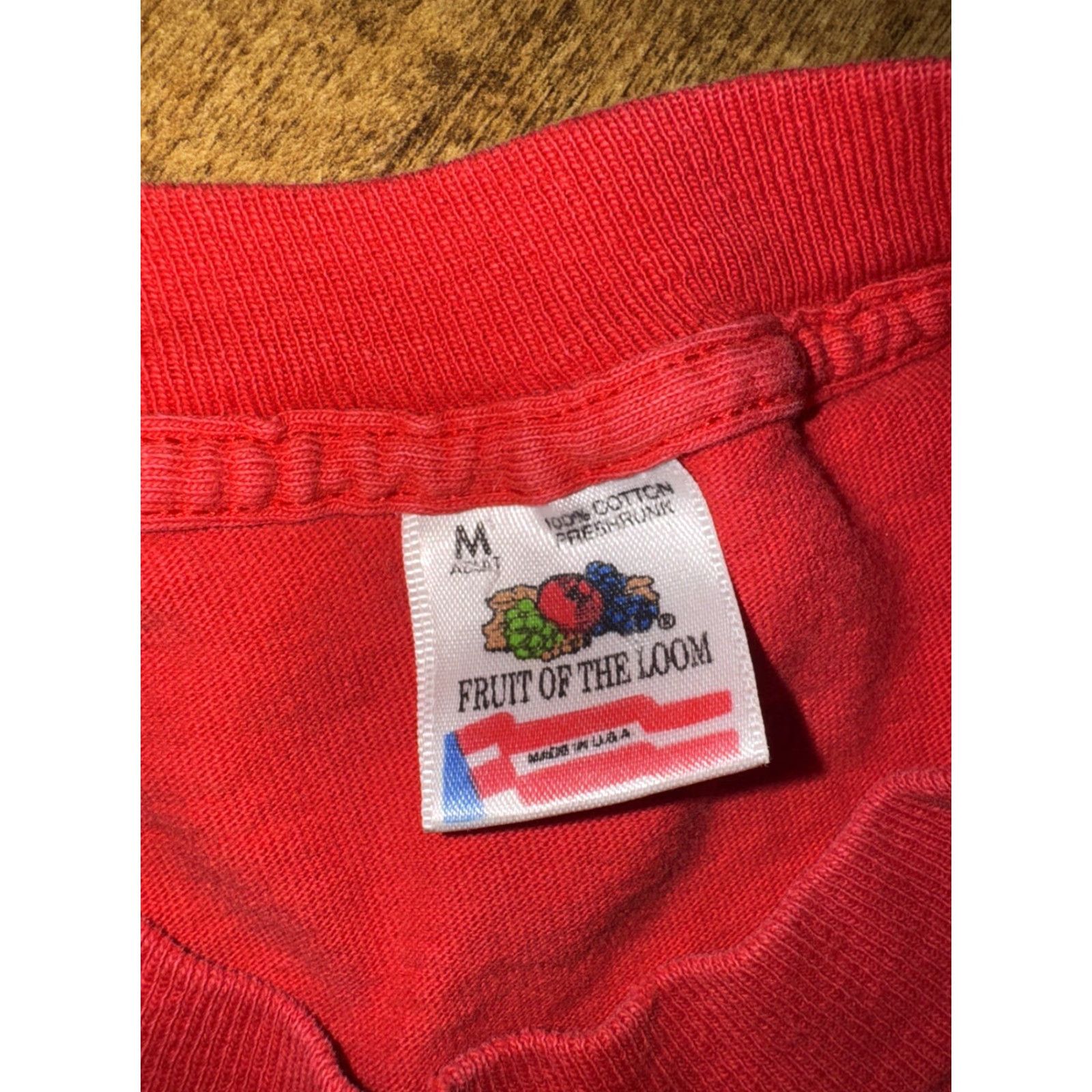 Fruit Of The Loom VINTAGE Marine Corps Single Stitch T-Shirt Red M 19x26.5 Mens Size US M / EU 48-50 / 2 - 5 Thumbnail