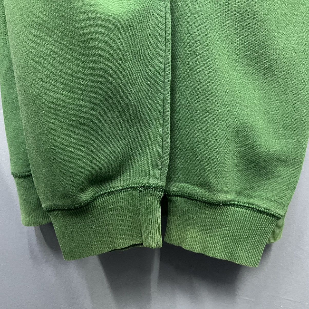 Nike Vintage Nike Small Logo Crewneck Sweatshirt Size US XL / EU 56 / 4 - 9 Thumbnail