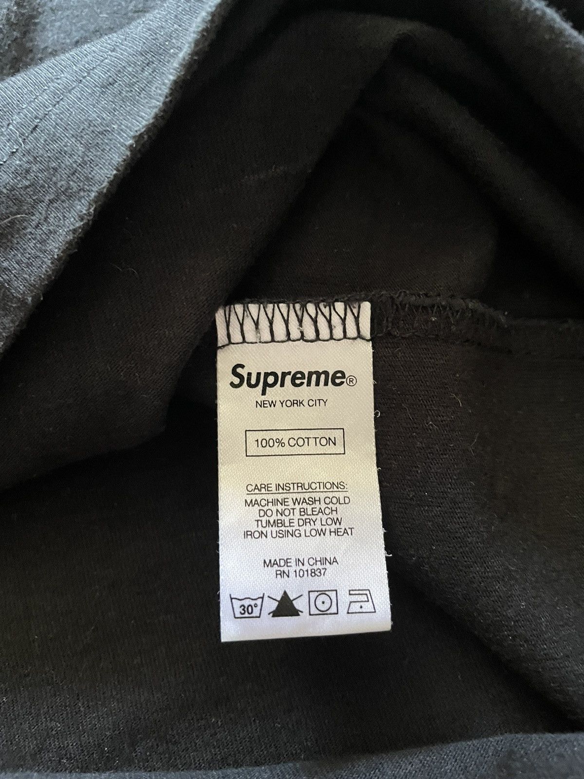 Supreme Supreme Vampire Boy Long Sleeve T-Shirt Size US L / EU 52-54 / 3 - 8 Thumbnail