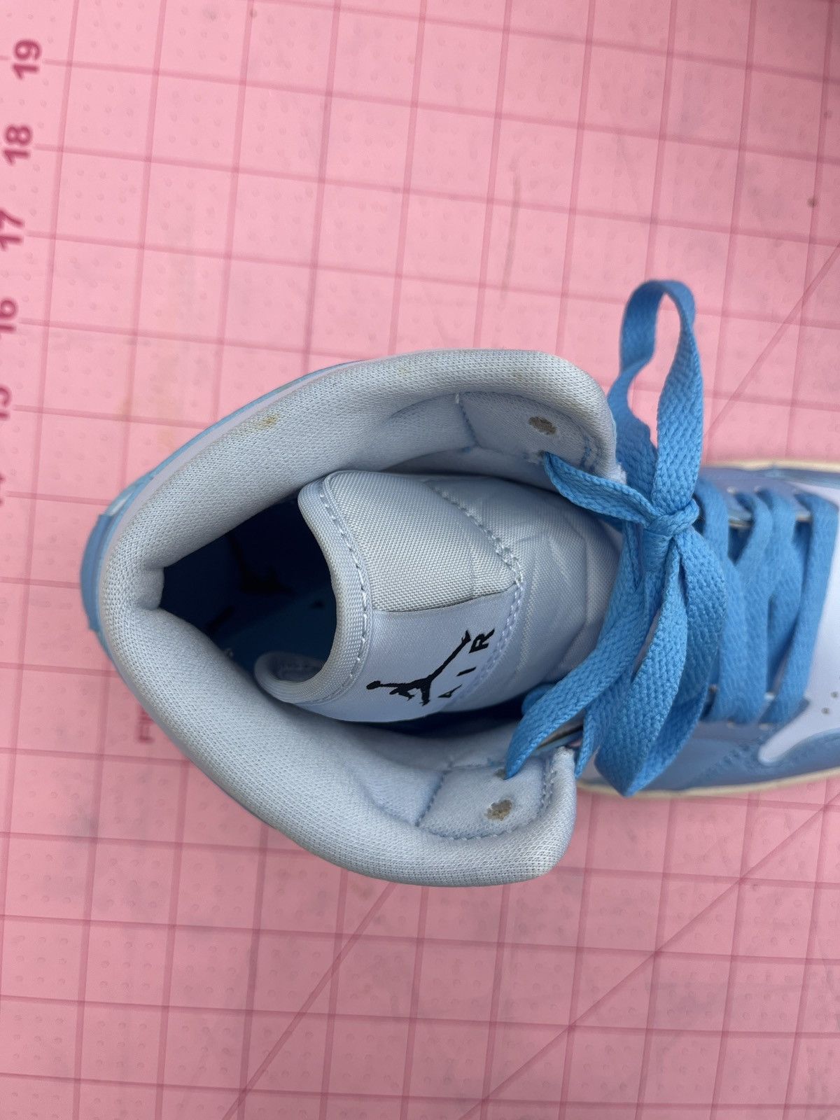 Jordan Brand × Nike Women’s Nike Air Jordan 1 Mid 7.5 Ice Blue Powder Blue Size US 7.5 / IT 37.5 - 7 Thumbnail