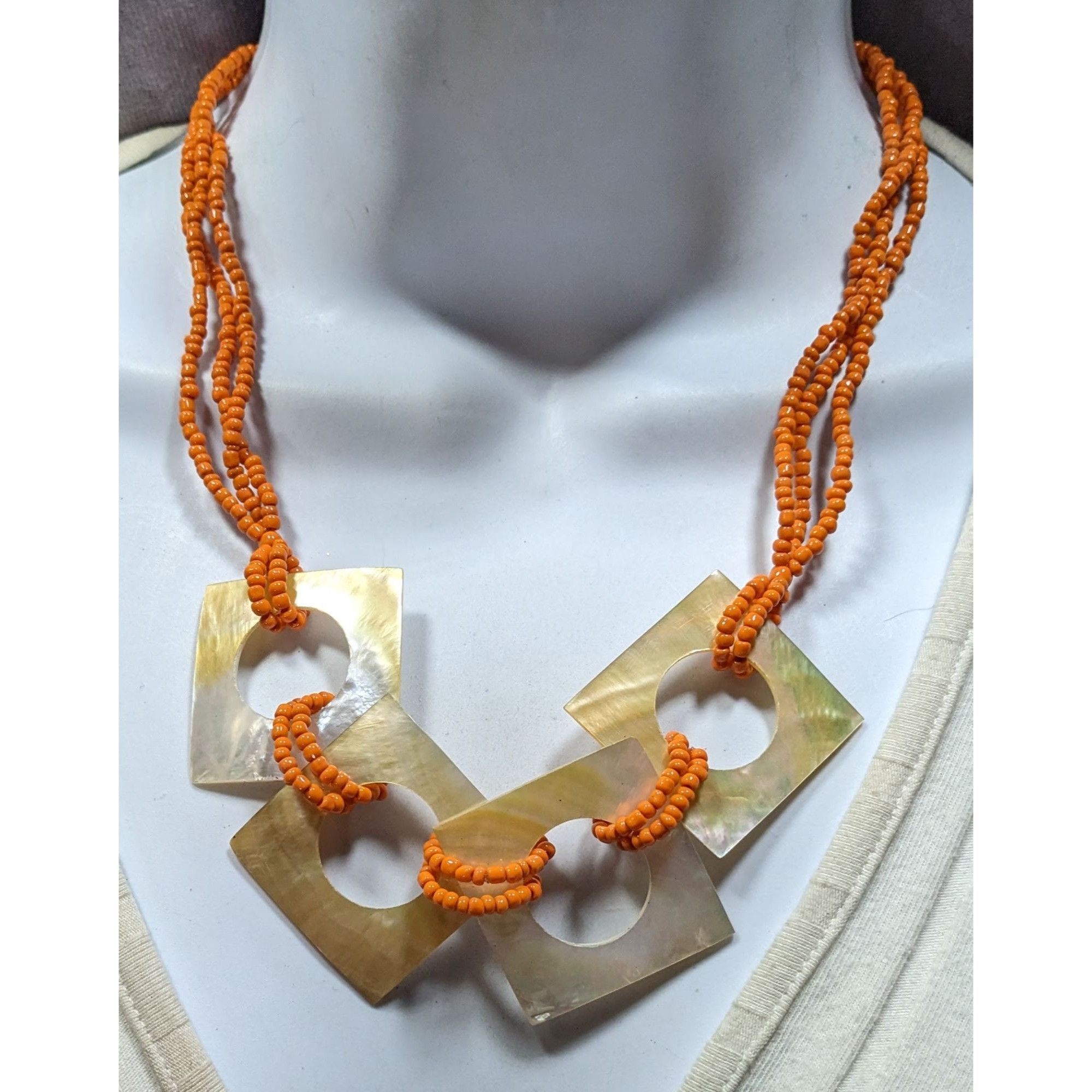 Other Vintage Bohemian Orange Beaded Necklace With Mother Of Pearl Size ONE SIZE - 4 Thumbnail
