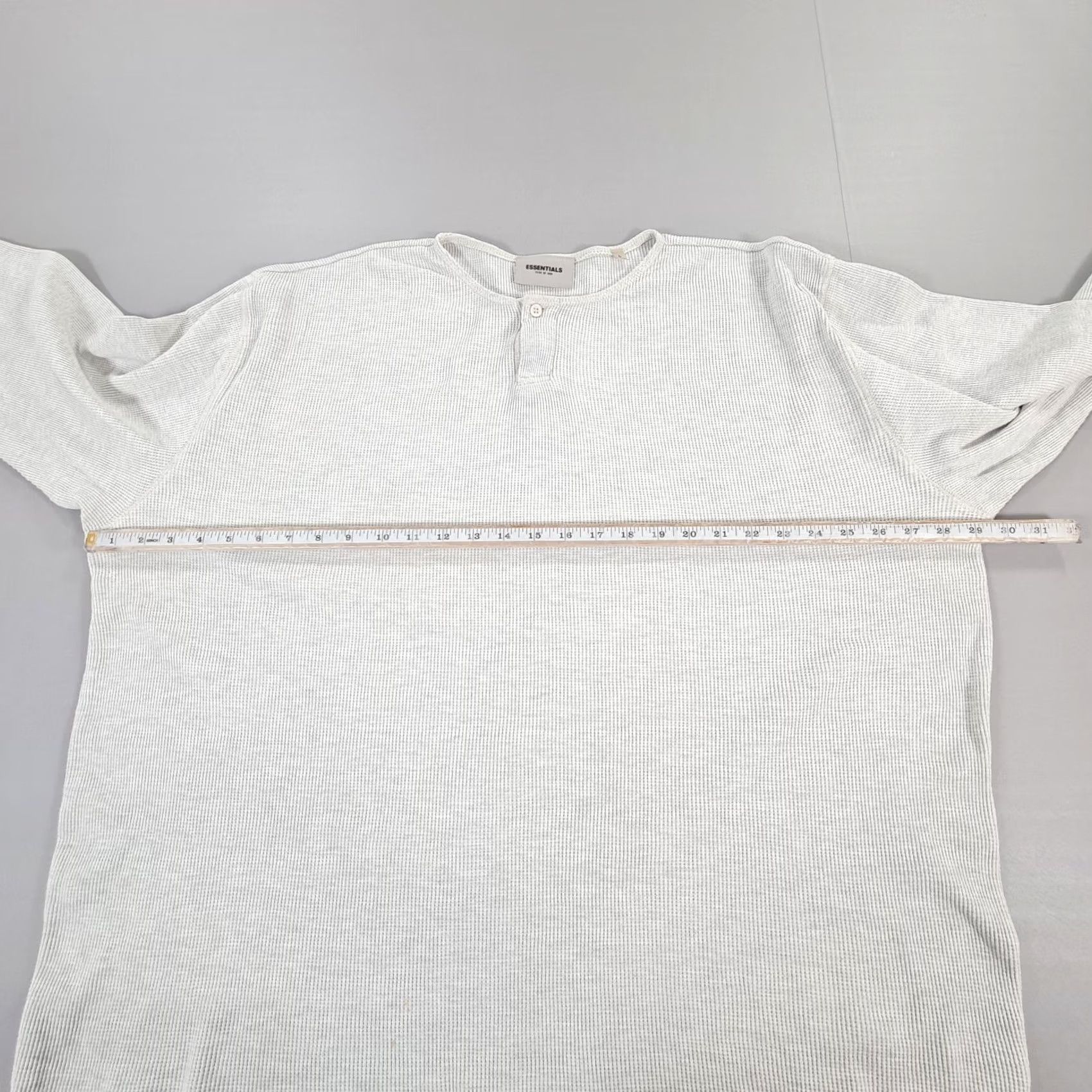 Fear of God Fear Of God ESSENTIALS Mens T Shirt Grey Large Oversized Waffle Knit Cotton Crew Neck Short Category: T-Shirt Size US L / EU 52-54 / 3 - 4 Thumbnail