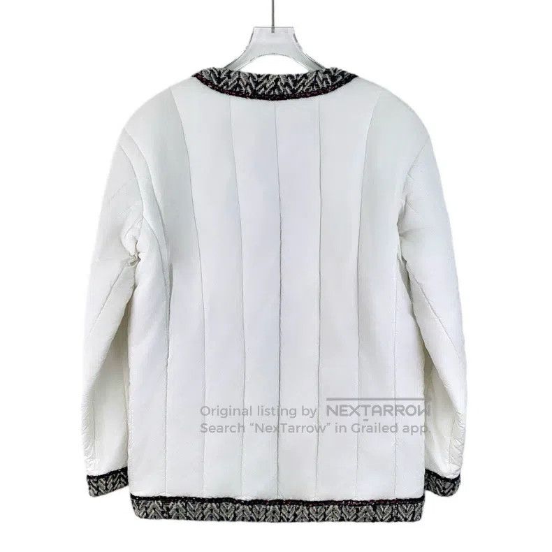 Chanel Chanel Forest Series White Rolled Round-neck Single-breast Size S / US 4 / IT 40 - 2 Thumbnail