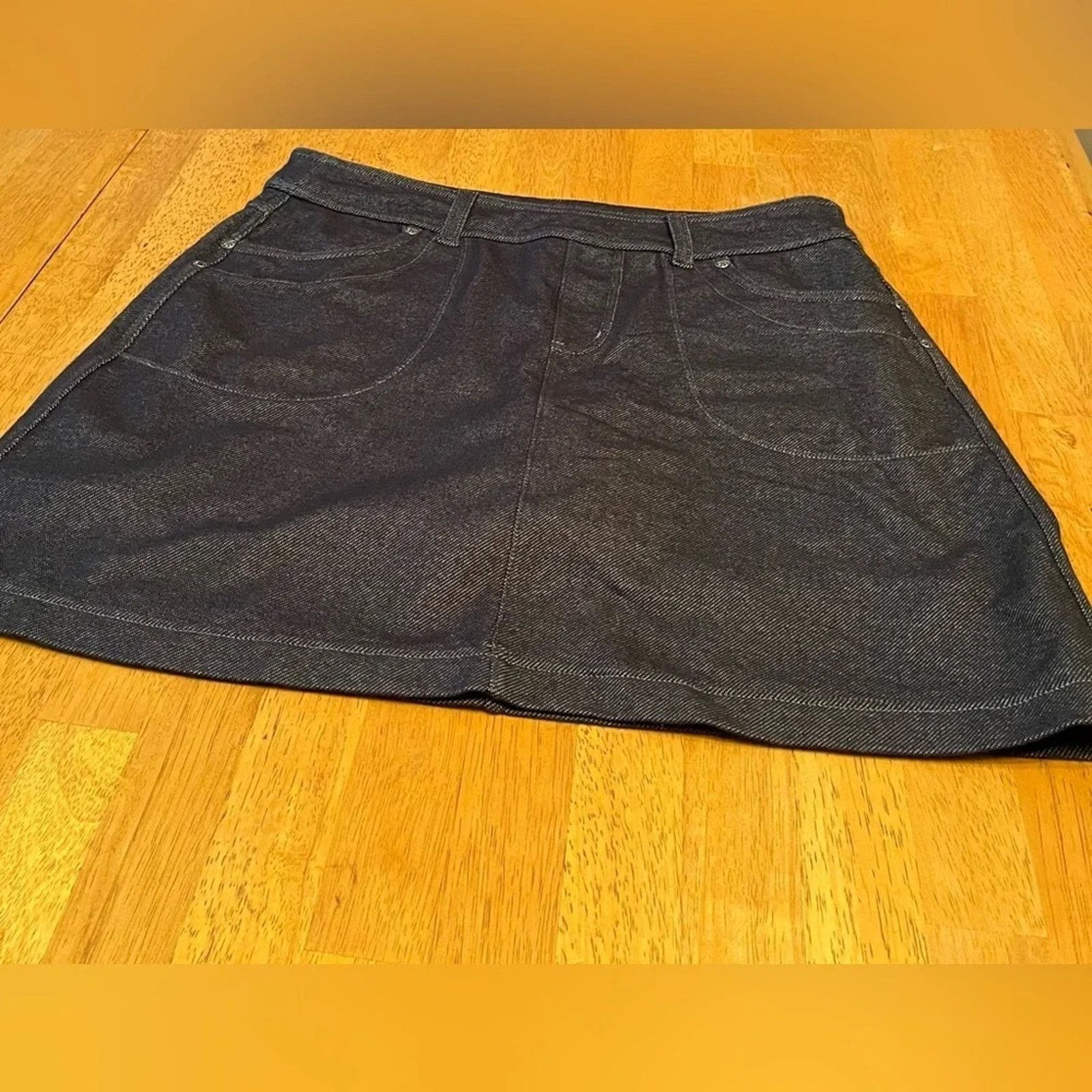 Athleta Athleta black skorts, size Small Size 27" / US 4 / IT 40 - 1 Thumbnail