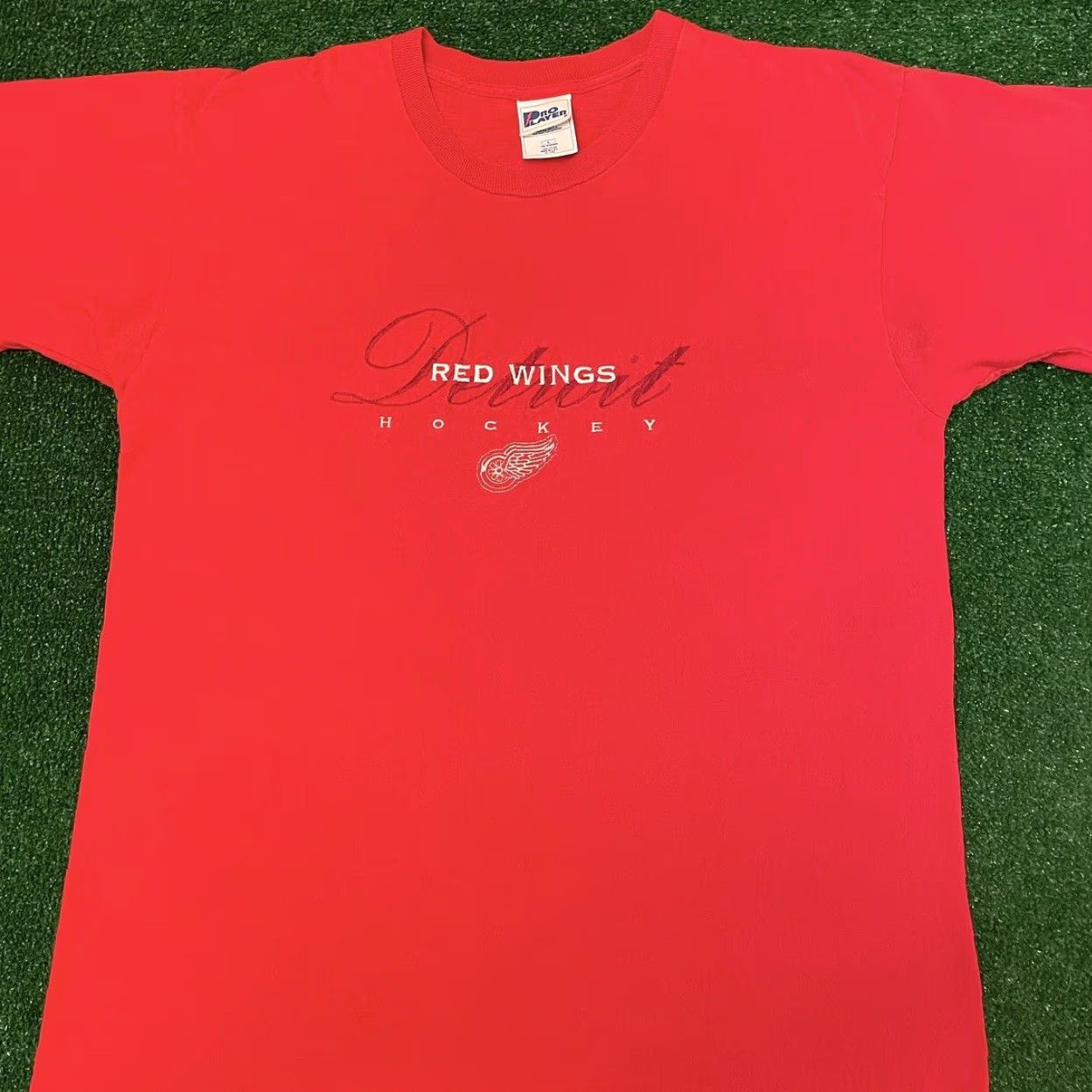 Pro Player VINTAGE Detroit Red Wings Embroidered NHL Shirt Mens Size L Pro Player 90s Red Mens Size US L / EU 52-54 / 3 - 3 Thumbnail