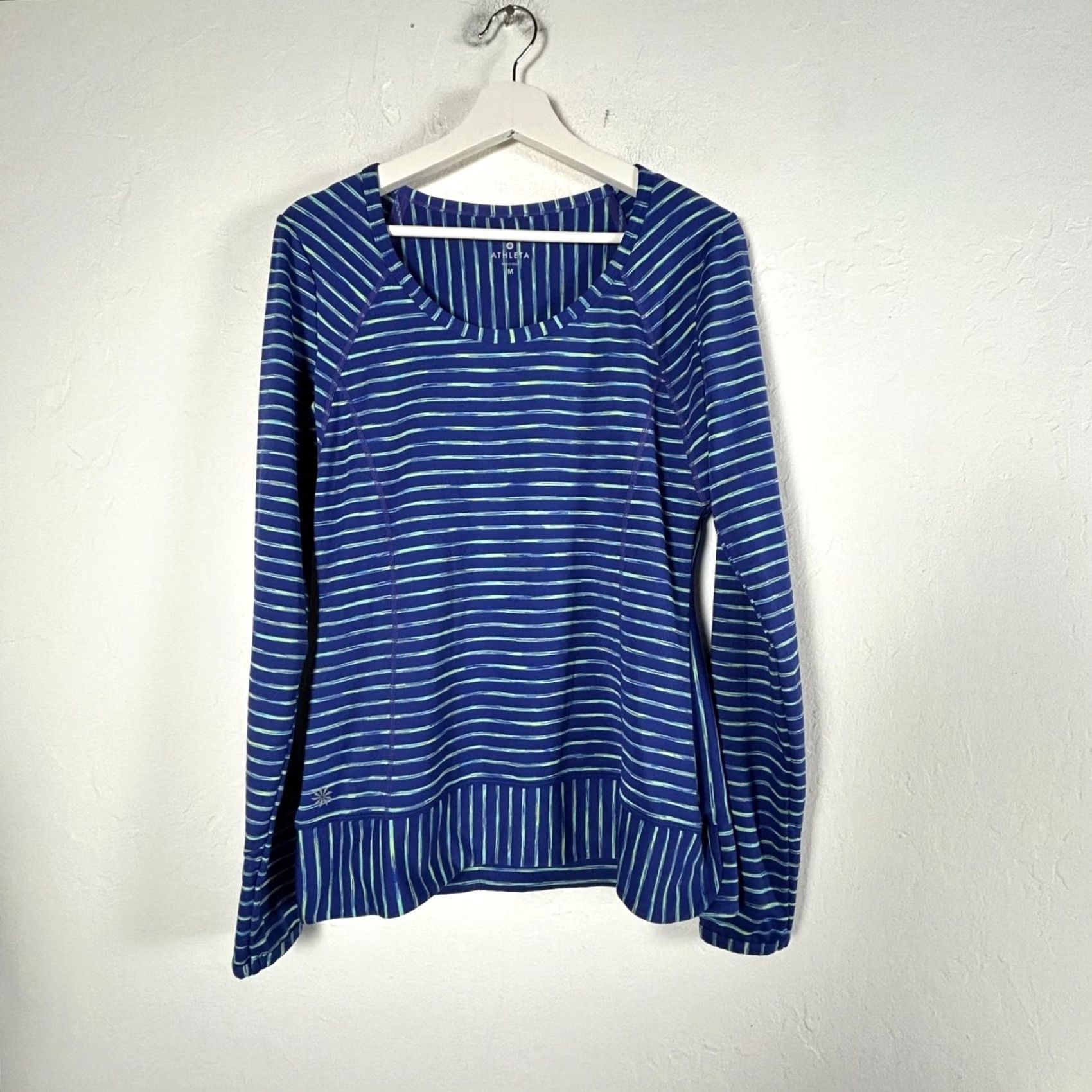 Athleta Athleta Shirt Womens Medium Blue Green Striped Scoop Neck Long Sleeve Stretch Athletic Tops Size M / US 6-8 / IT 42-44 - 2 Thumbnail