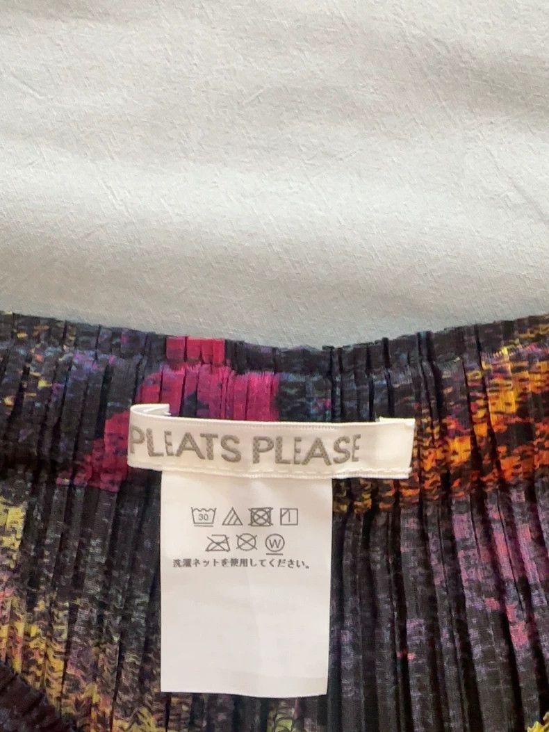Issey Miyake Issey Miyake size:3 Black pleated pants Size 42" / US 20 - 2 Thumbnail