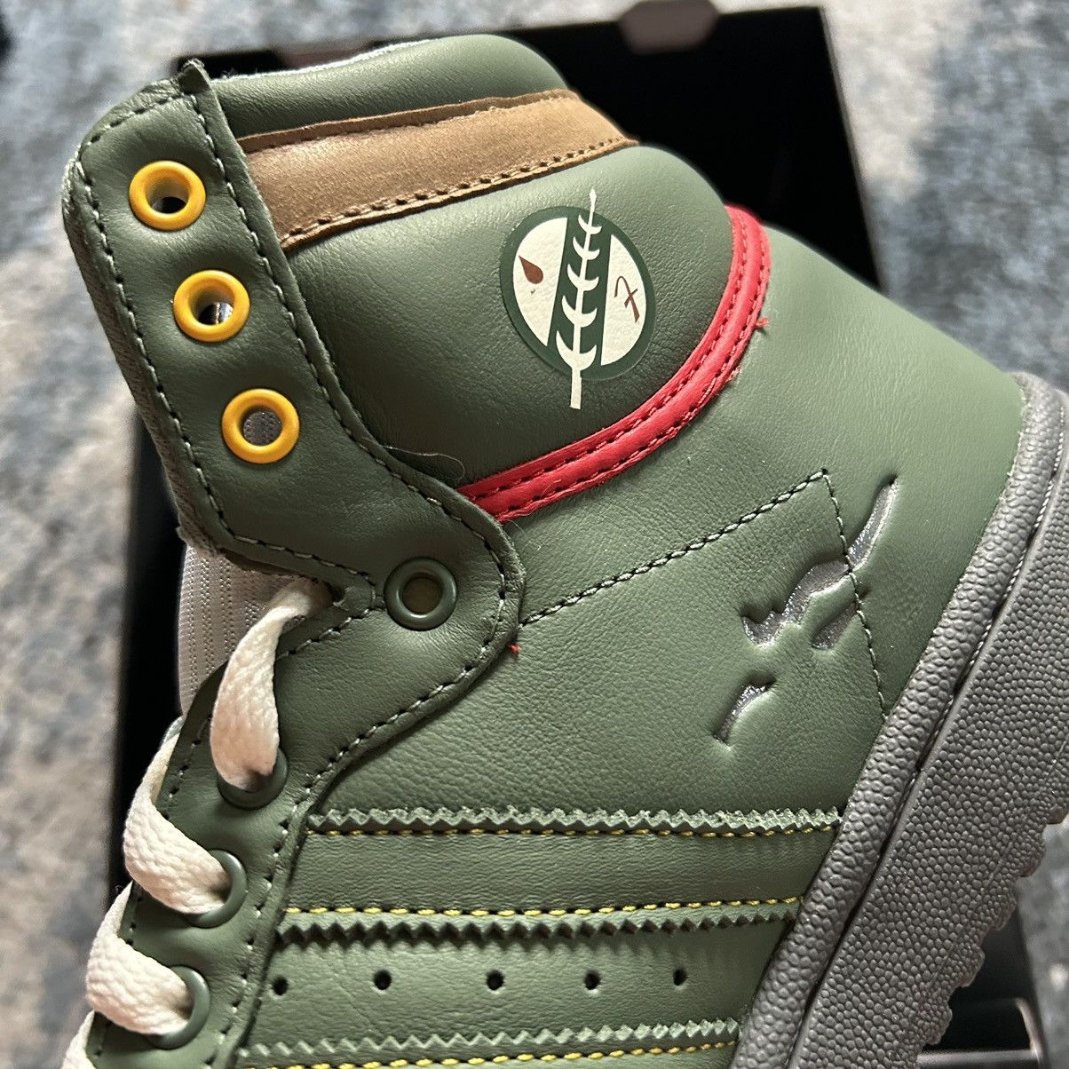 Adidas × Star Wars 2020 EMPiRE STRiKES BACK BOBA FETT TOP TEN Hi POUCH FZ3465 Size US 9 / EU 42 - 11 Thumbnail