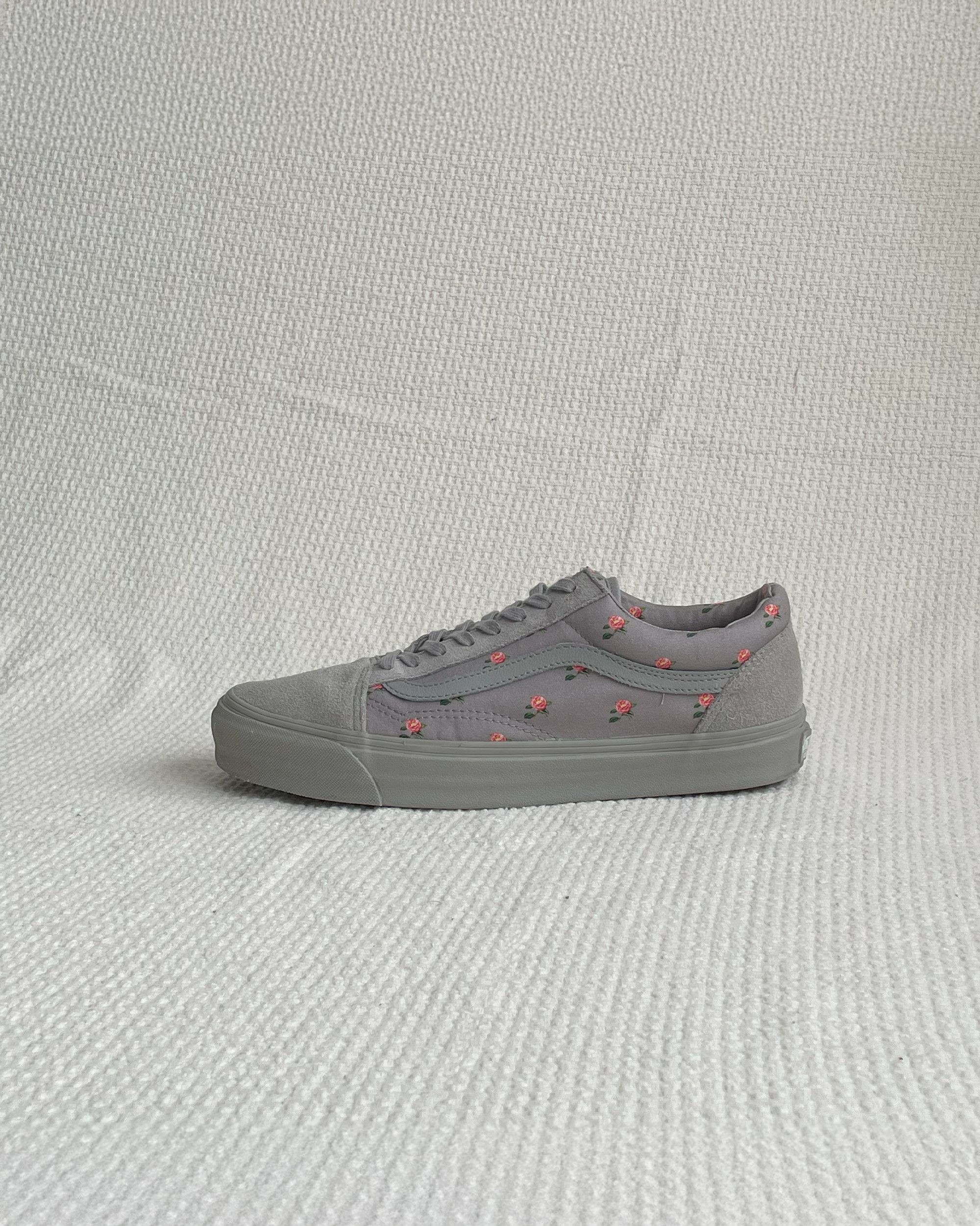 Undercover × Vans Vans x Undercover - Old Skool Flower Size US 10 / EU 43 - 1 Thumbnail