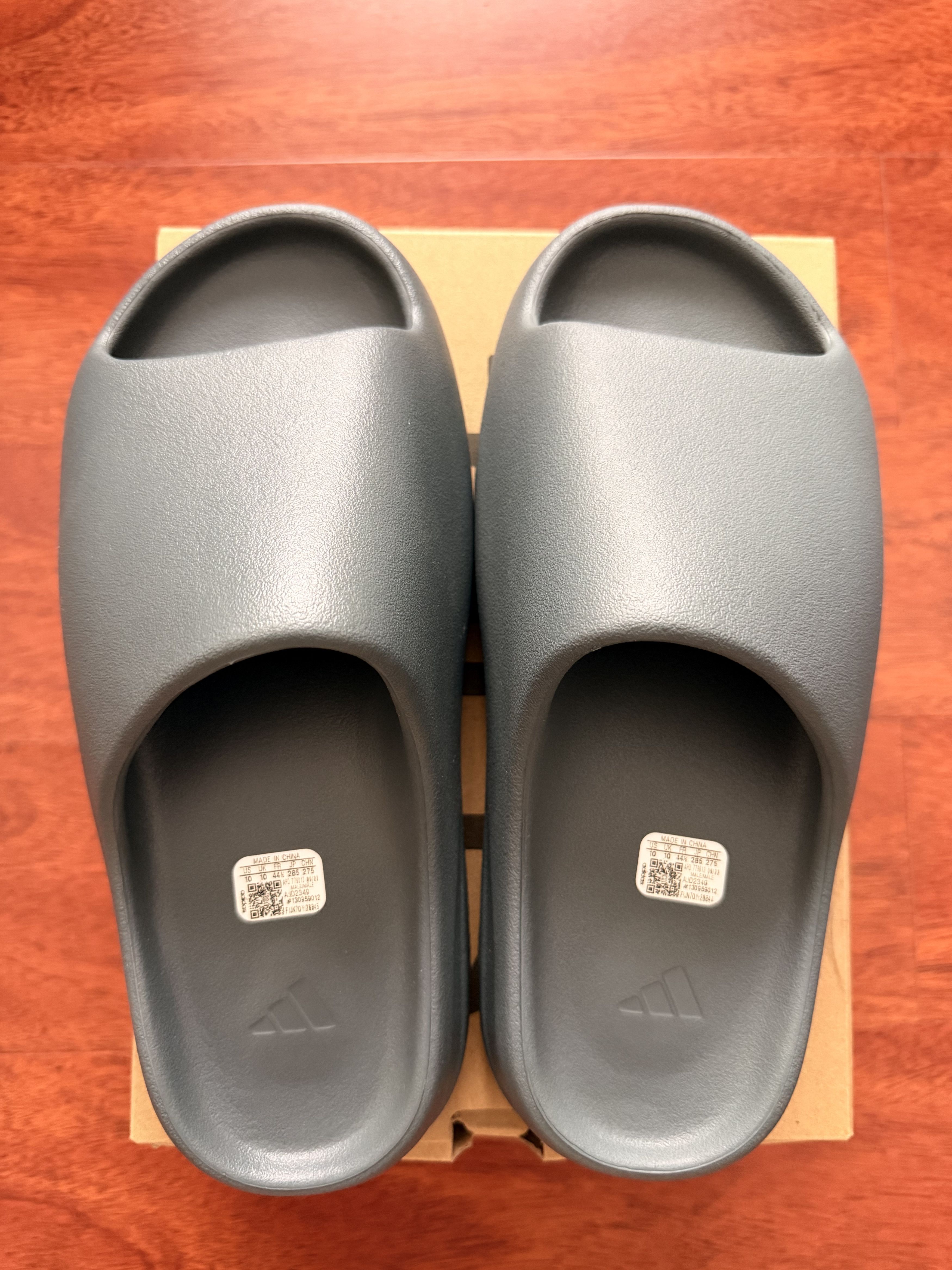 Yeezy ADIDAS YZY SLIDE SLTMRN/SLTMRN/SLTMRN Size US 10 / EU 43 - 1 Thumbnail