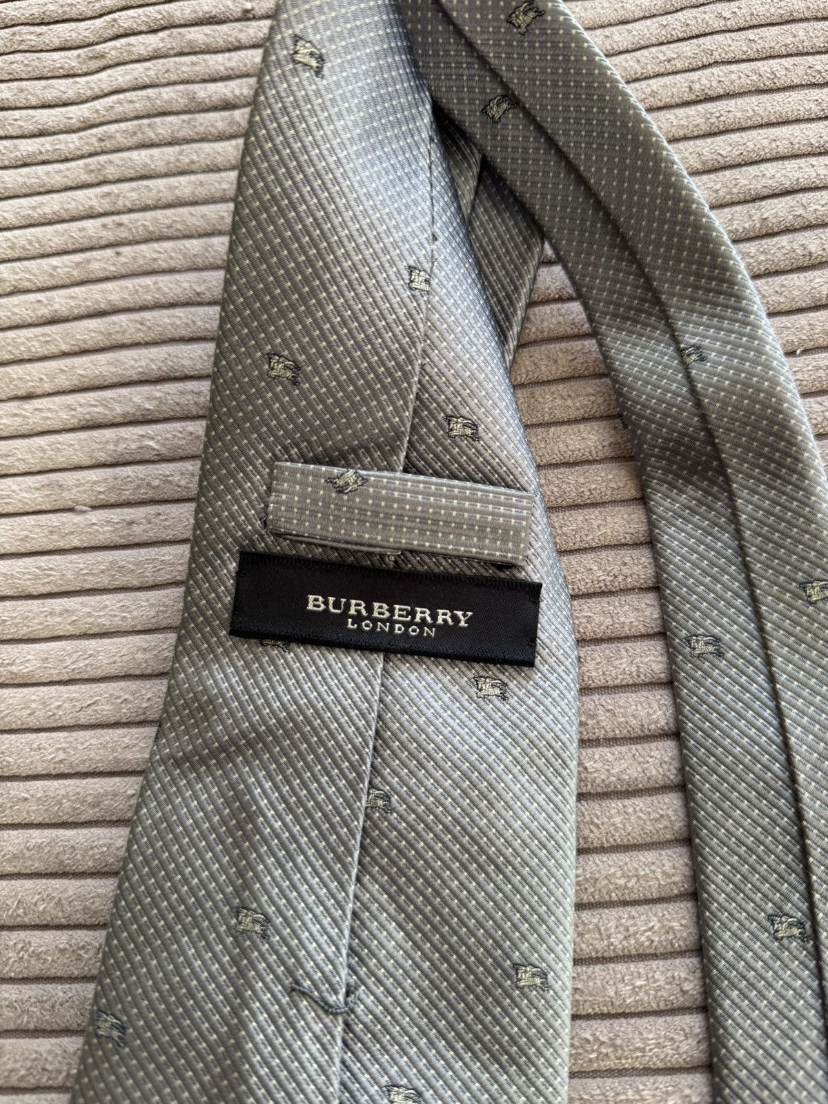 Burberry Burberry Logo Cravatte Silk Tie Casual Silver Deaigner Size ONE SIZE - 3 Thumbnail