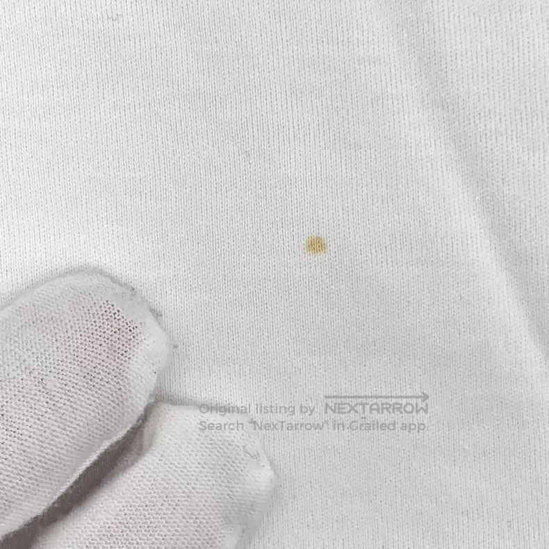 Louis Vuitton Louis Vuitton White watch badge embroidered cotton crew ne Size US M / EU 48-50 / 2 - 9 Thumbnail