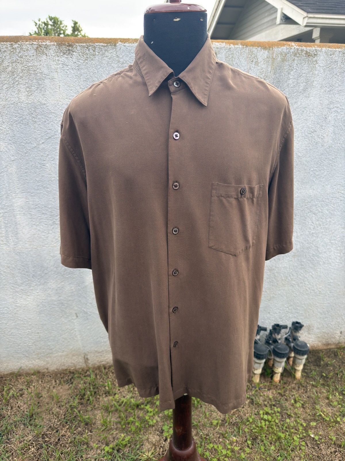 Tori Richard PreOwned Tori Richard Brown Hawaiian Print Men's XL Size US XL / EU 56 / 4 - 1 Thumbnail