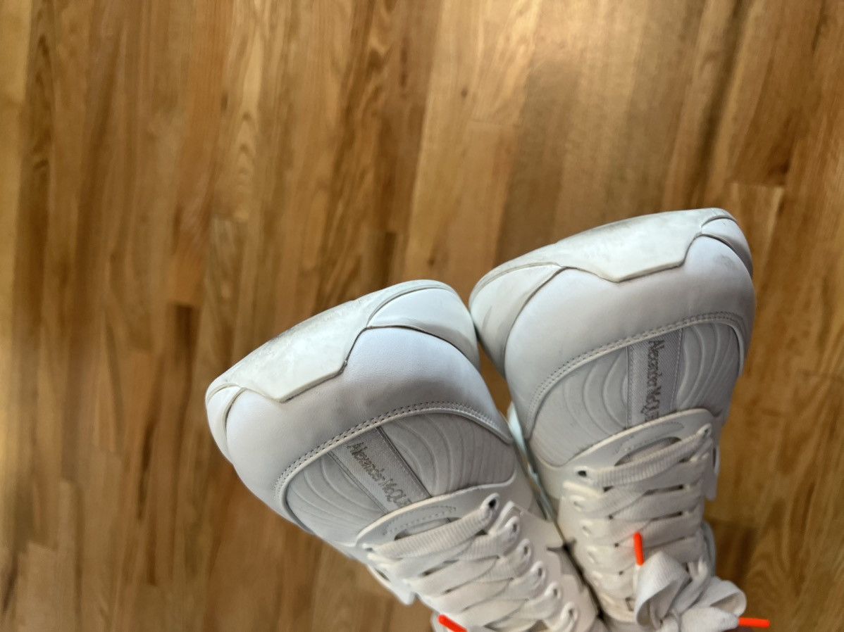 Alexander McQueen ALEXANDER MCQUEEN Oversized Runner Sneakers Size US 10 / EU 43 - 11 Thumbnail
