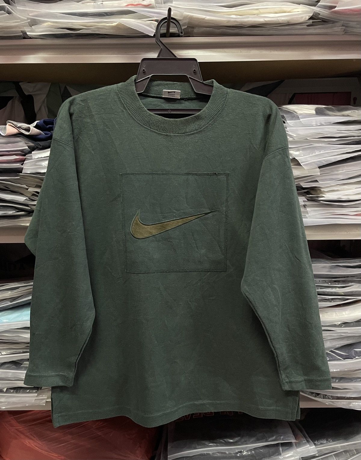 Nike Vintage Nike Swoosh Sweatshirt🔥🔥🔥 Size US XL / EU 56 / 4 - 1 Thumbnail