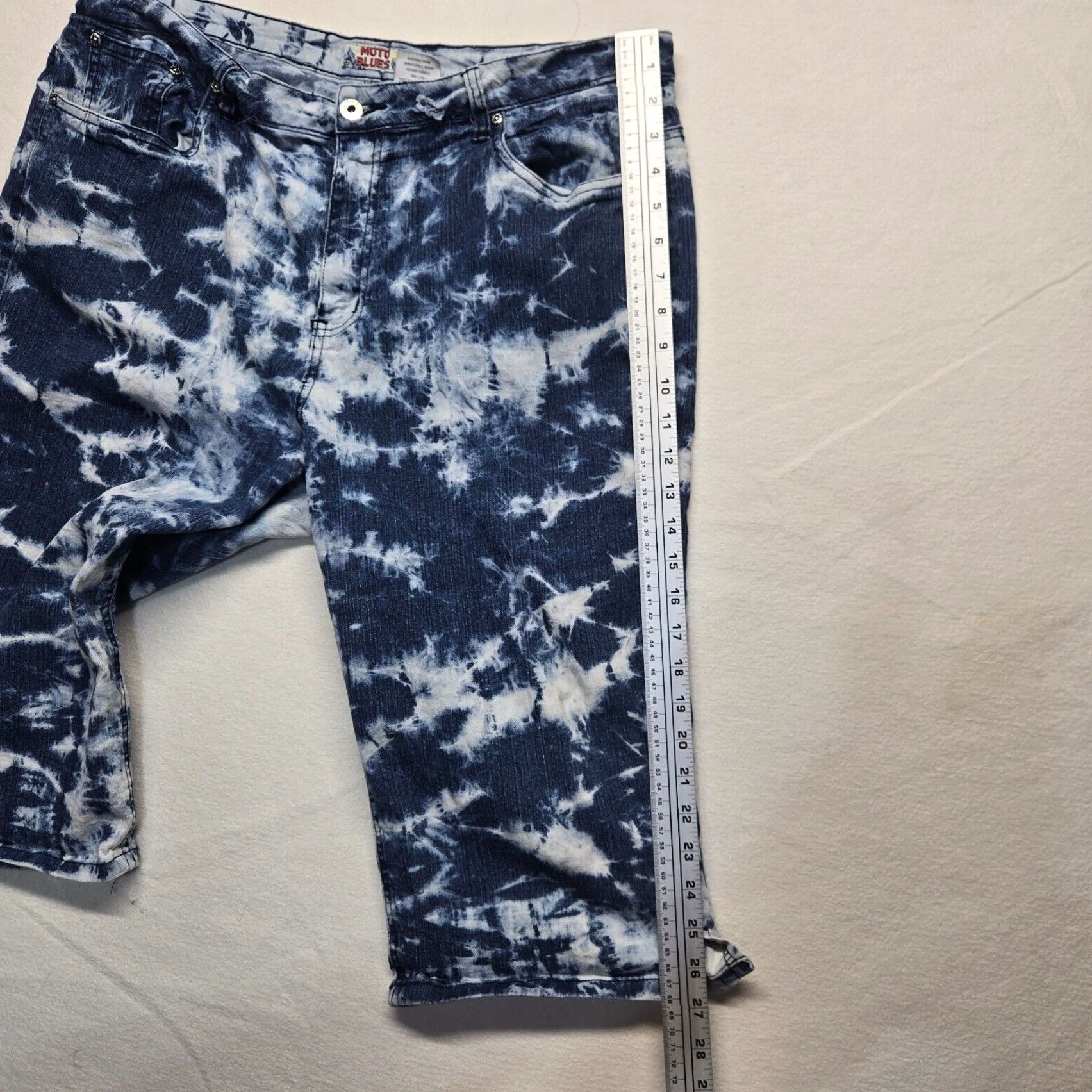 Vintage VINTAGE Moto Blues Denim Capri Shorts Plus Size 20 Blue Bleached Washed Womens Size 42" / US 20 - 6 Thumbnail