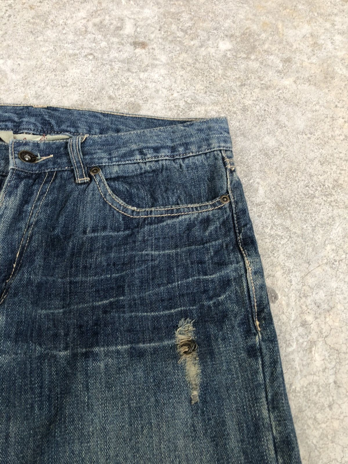 Who Decides War Gumu Flared Bootcut Jeans Distressed Jeans Size US 31 - 17 Thumbnail