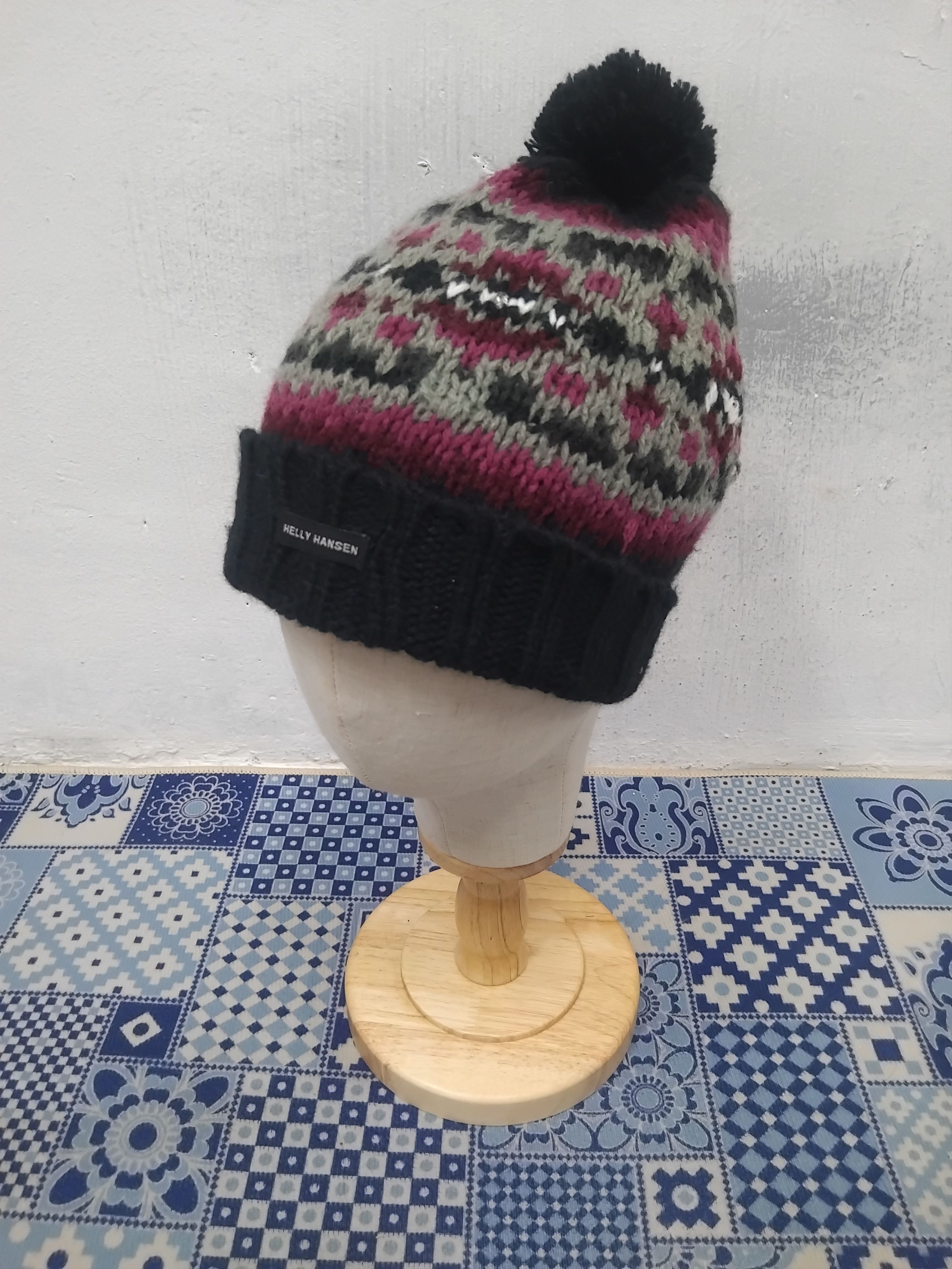 Helly Hansen 💥Helly Hansen purple black colour beanie hat Size ONE SIZE - 1 Thumbnail