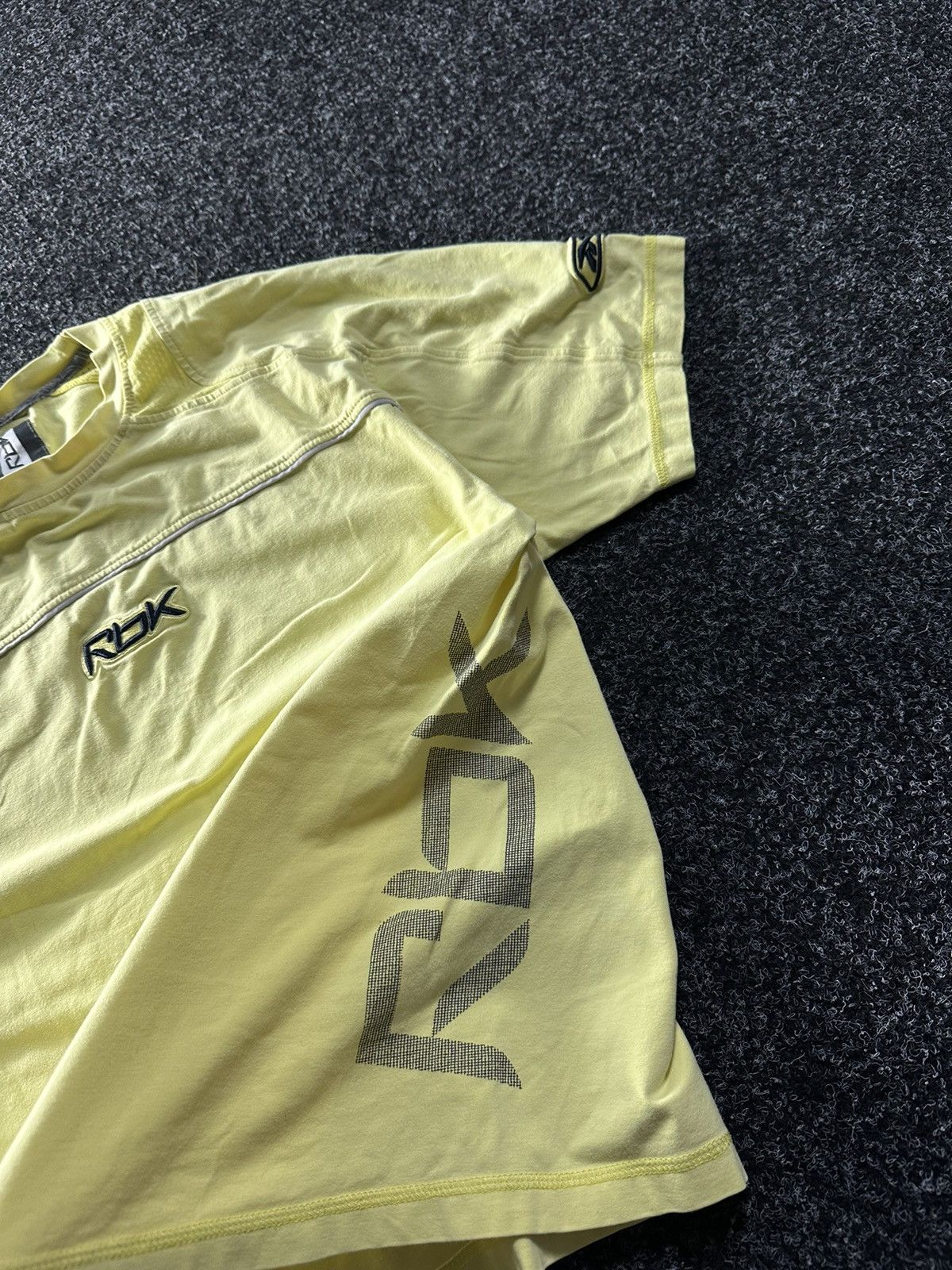 Vintage 🚨Vintage REEBOK Athletic y2k TEE Central logo Vintage Size US M / EU 48-50 / 2 - 5 Thumbnail