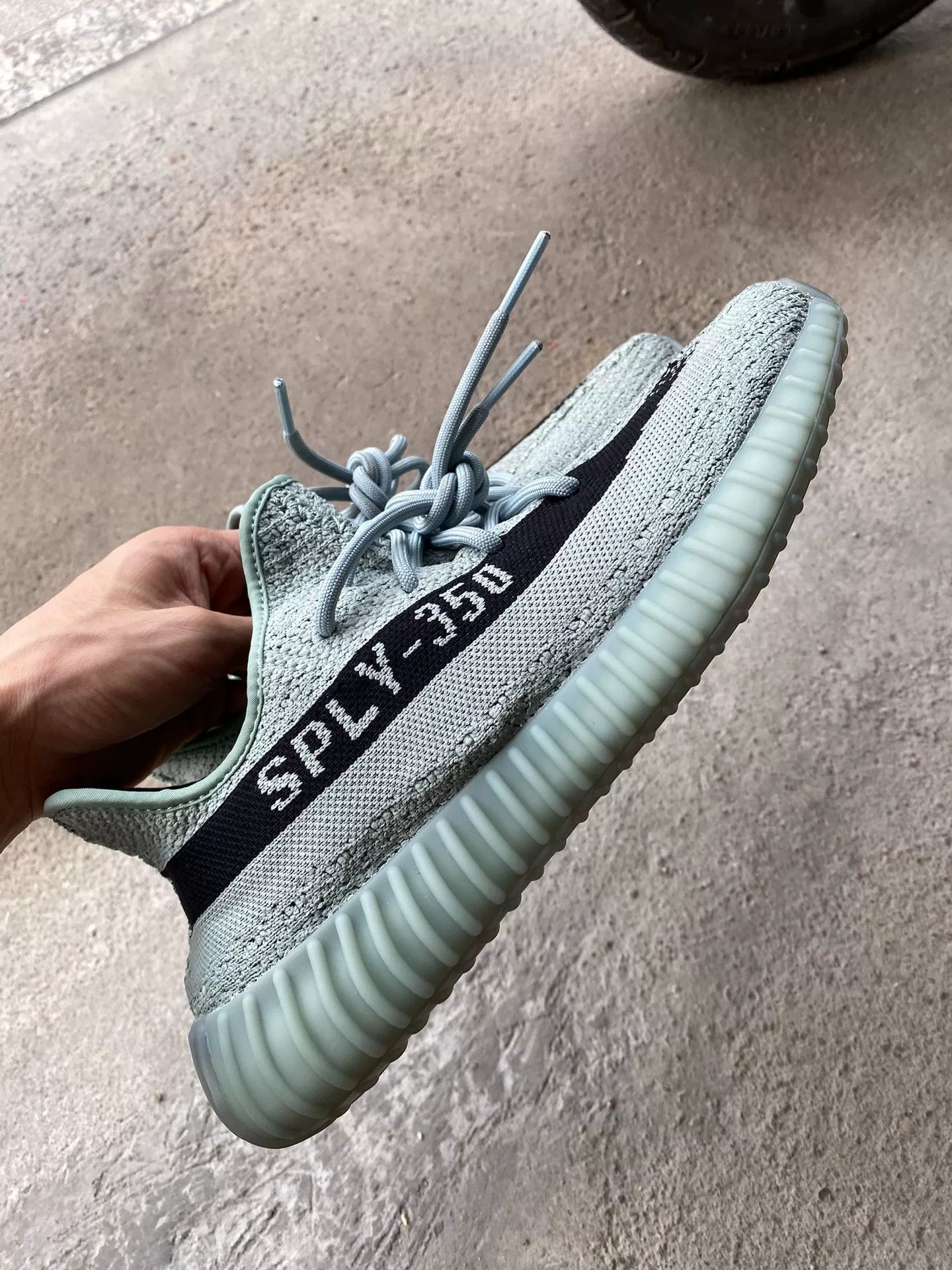 Yeezy Yeezy Green Lowtop Sneakers 42 Men Size US 9 / EU 42 - 1 Thumbnail