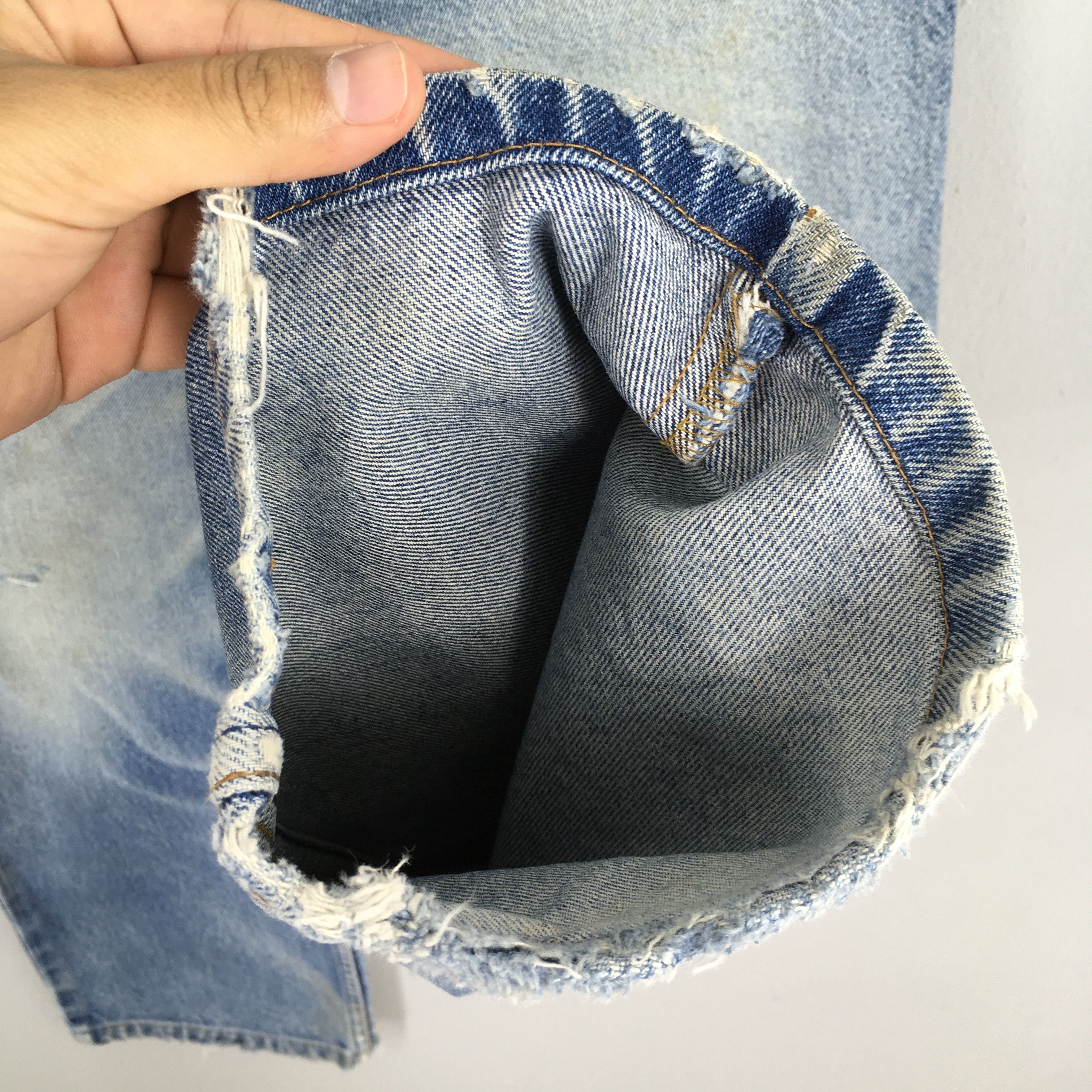 Levi's Size 31x28 Vintage 90s Levi's 505 Faded Blue Jeans S1031 Size US 31 - 5 Thumbnail