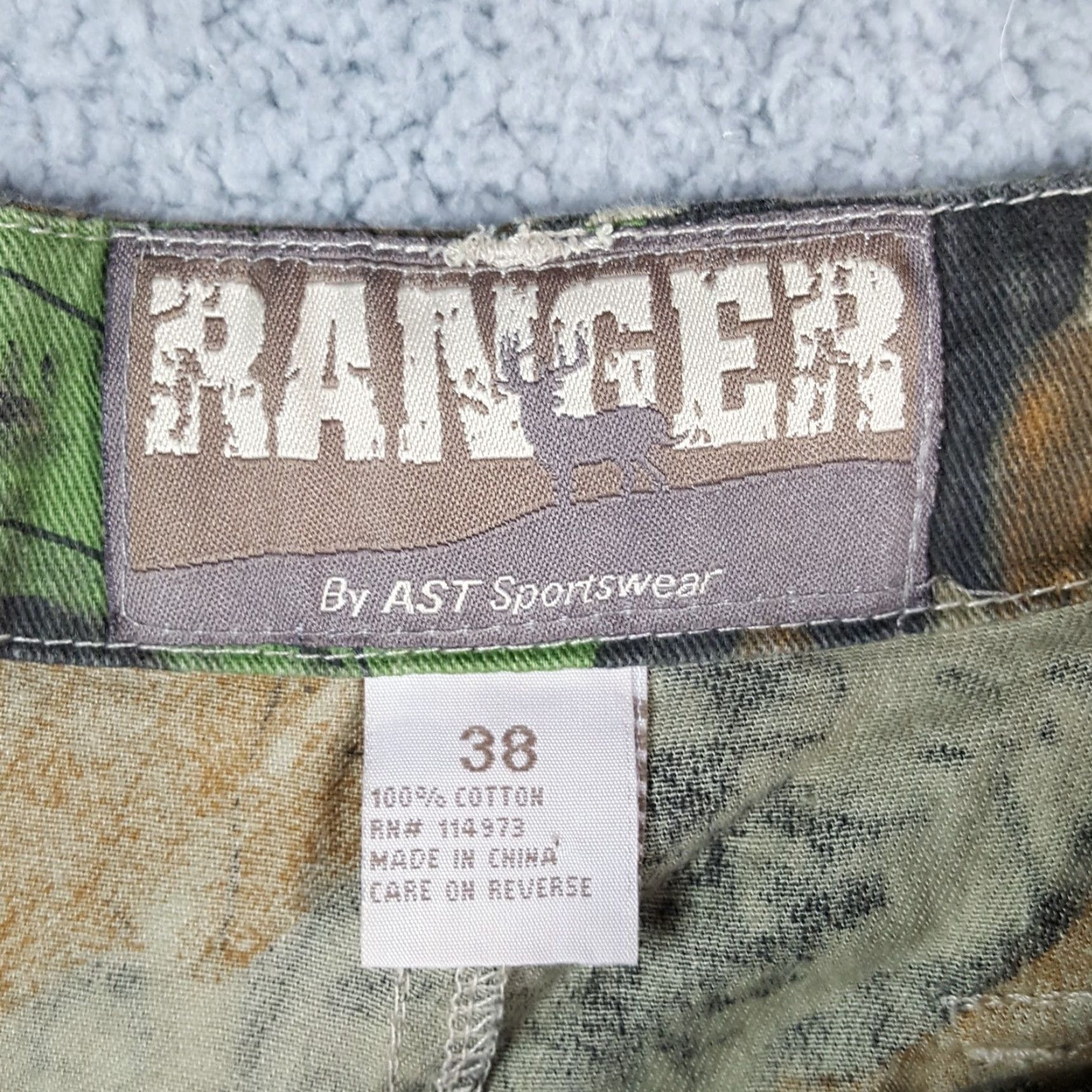 Vintage VINTAGE Ranger Cargo Pants Men’s Size 38x30 Camouflage Wide-Leg Military Grunge Y2K Outdoor Size US 38 / EU 54 - 8 Thumbnail