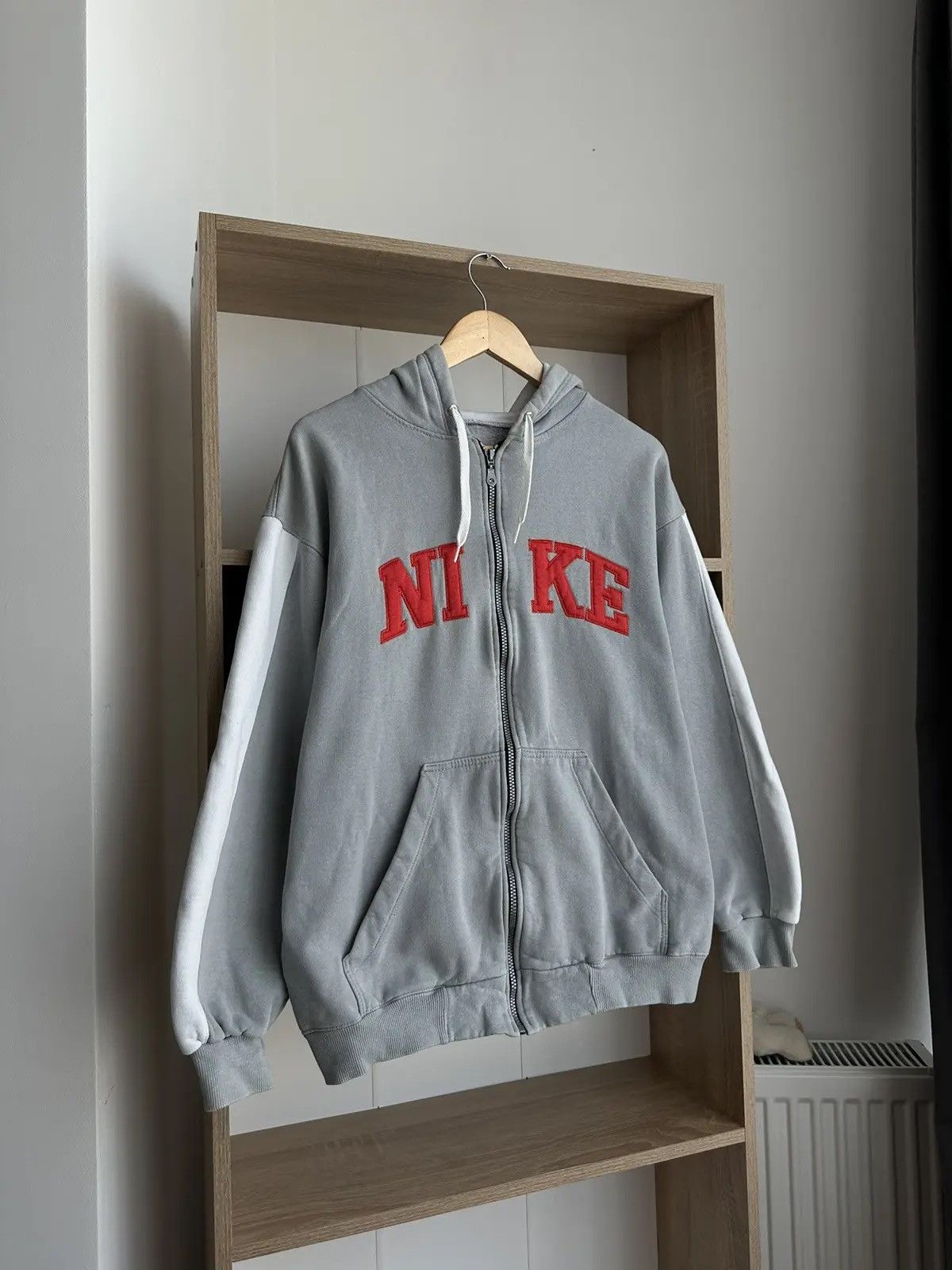 Nike × Nike ACG × Vintage Vintage Nike Grey Full Zip Hoodie Center Logo Y2K Size US M / EU 48-50 / 2 - 5 Thumbnail