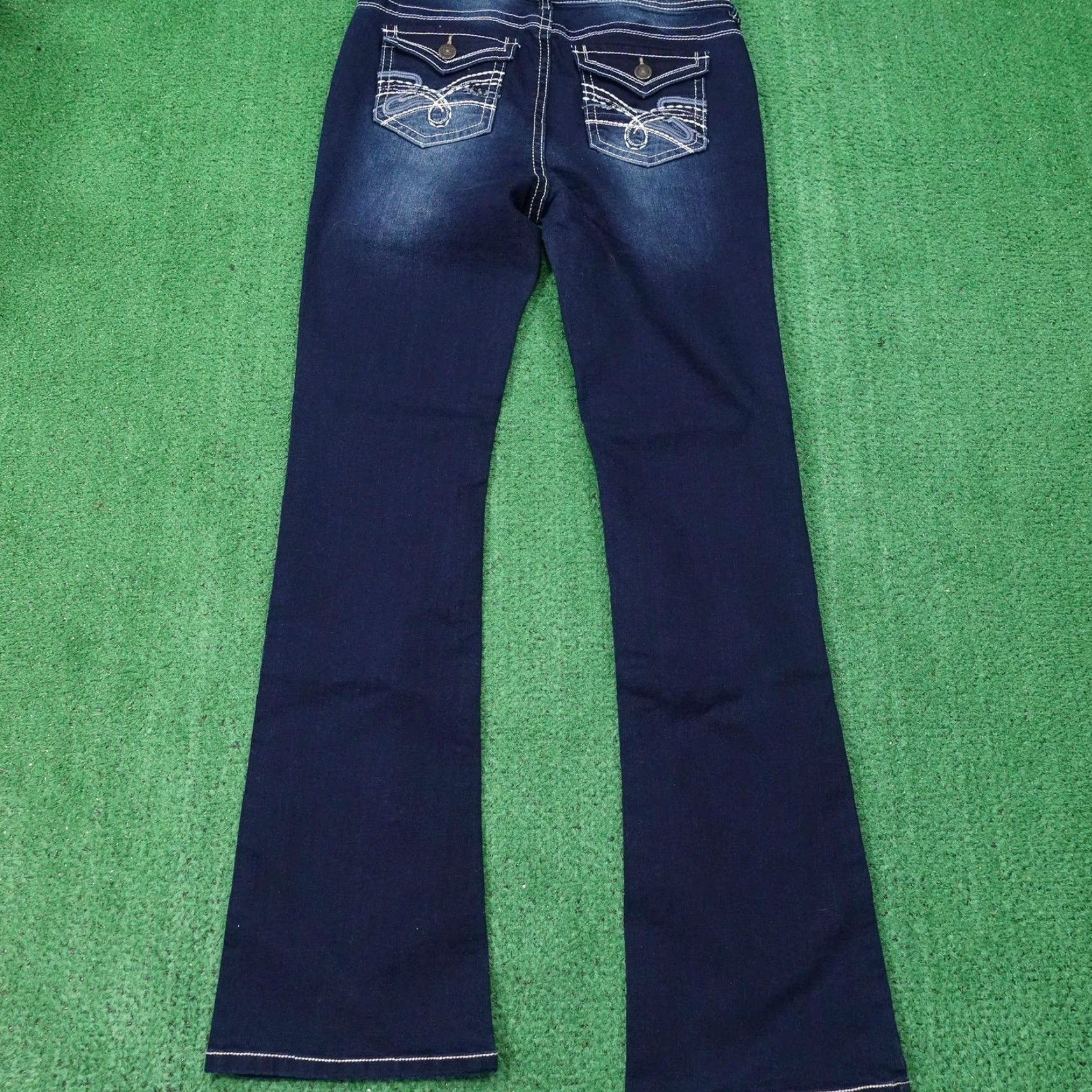 Vintage WallFlower Jeans Womens Size 11 Blue Flared Dark Wash 32x33.5 Denim Size 32" / US 10 / IT 46 - 5 Thumbnail