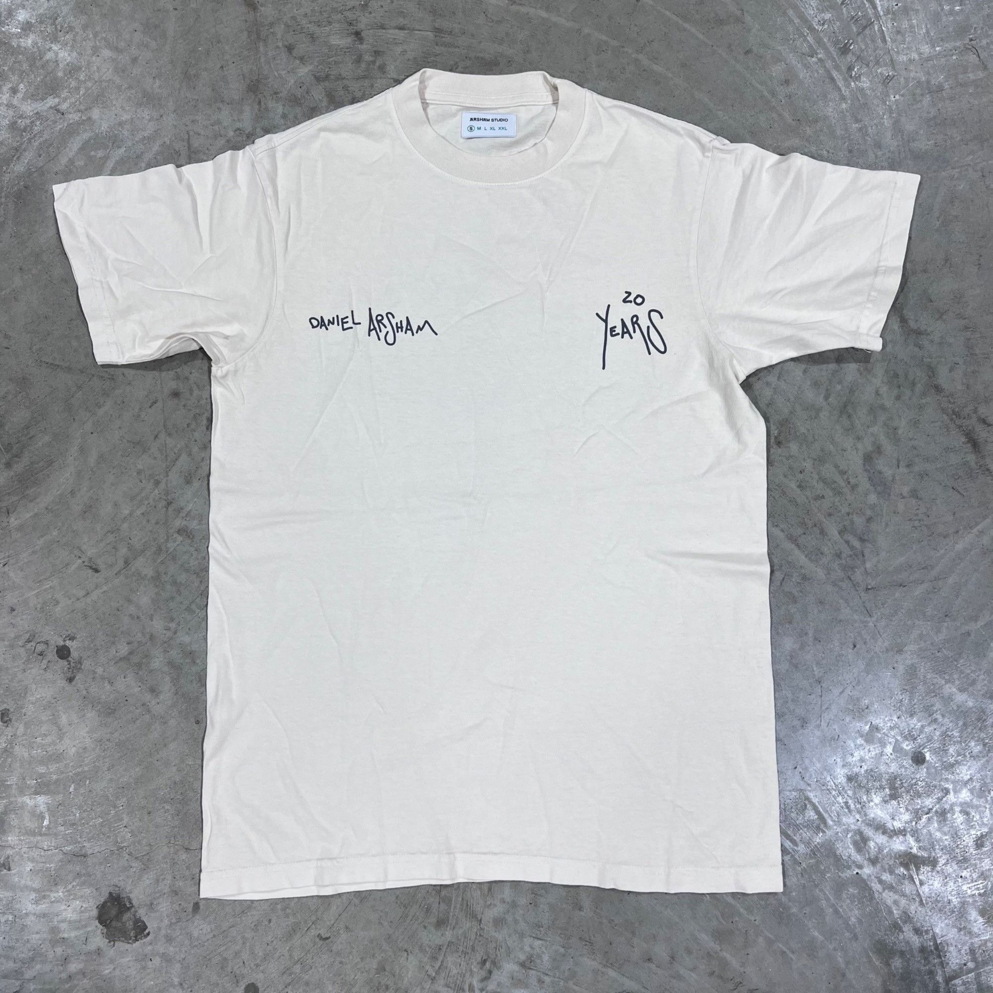 Daniel Arsham × Porsche Design NEW DANIEL ARSHAM x PERROTIN PORSCHE CREAM TEE SZ SMALL Size US S / EU 44-46 / 1 - 2 Thumbnail