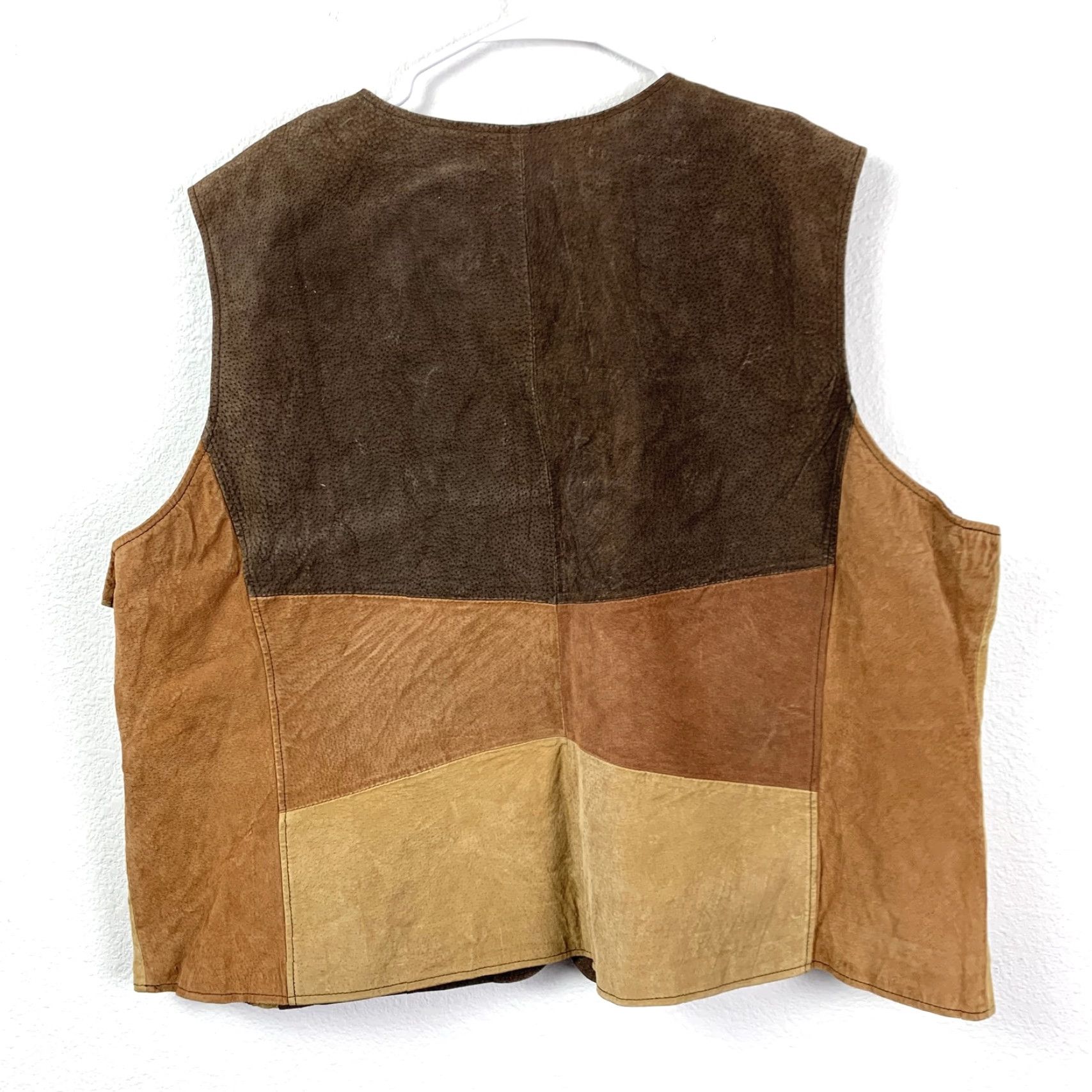 Vintage VINTAGE Outbrook Patchwork Suede Leather Vest 4XL Women's Button Front Western Boho Stains Size XXL / US 16-18 / IT 52-54 - 7 Thumbnail