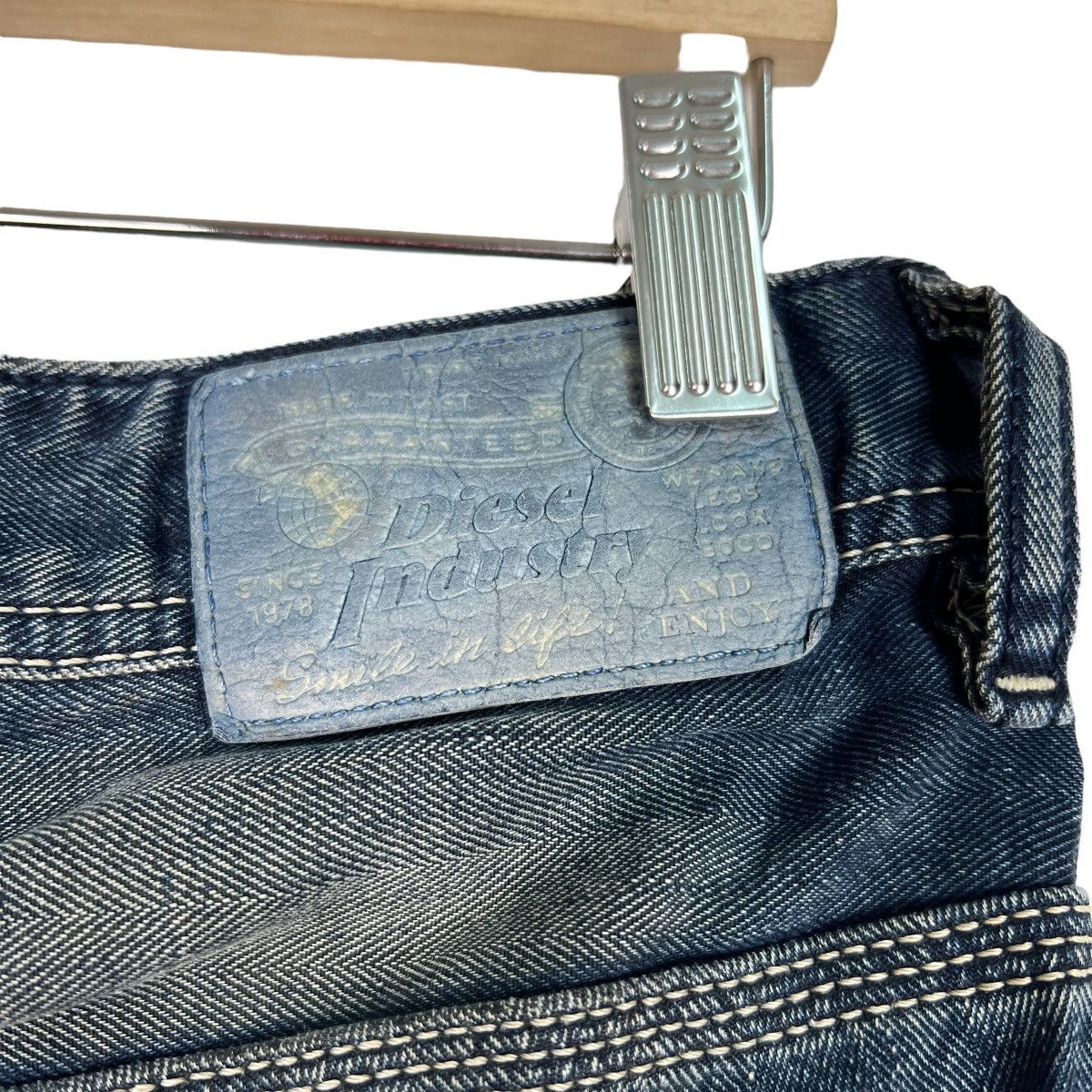 Diesel 🔥 DIESEL DYED WASH KROOLEY REGULAR SLIM CARROT Size US 30 / EU 46 - 10 Thumbnail