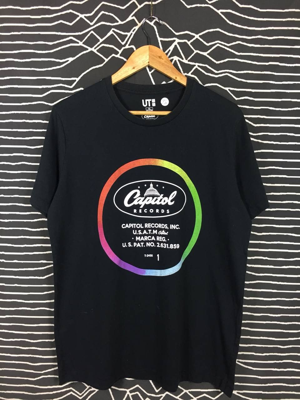Japanese Brand × Uniqlo Capitol Records Hollywood 75th Anniversary Uniqlo Tee Size US XL / EU 56 / 4 - 2 Thumbnail